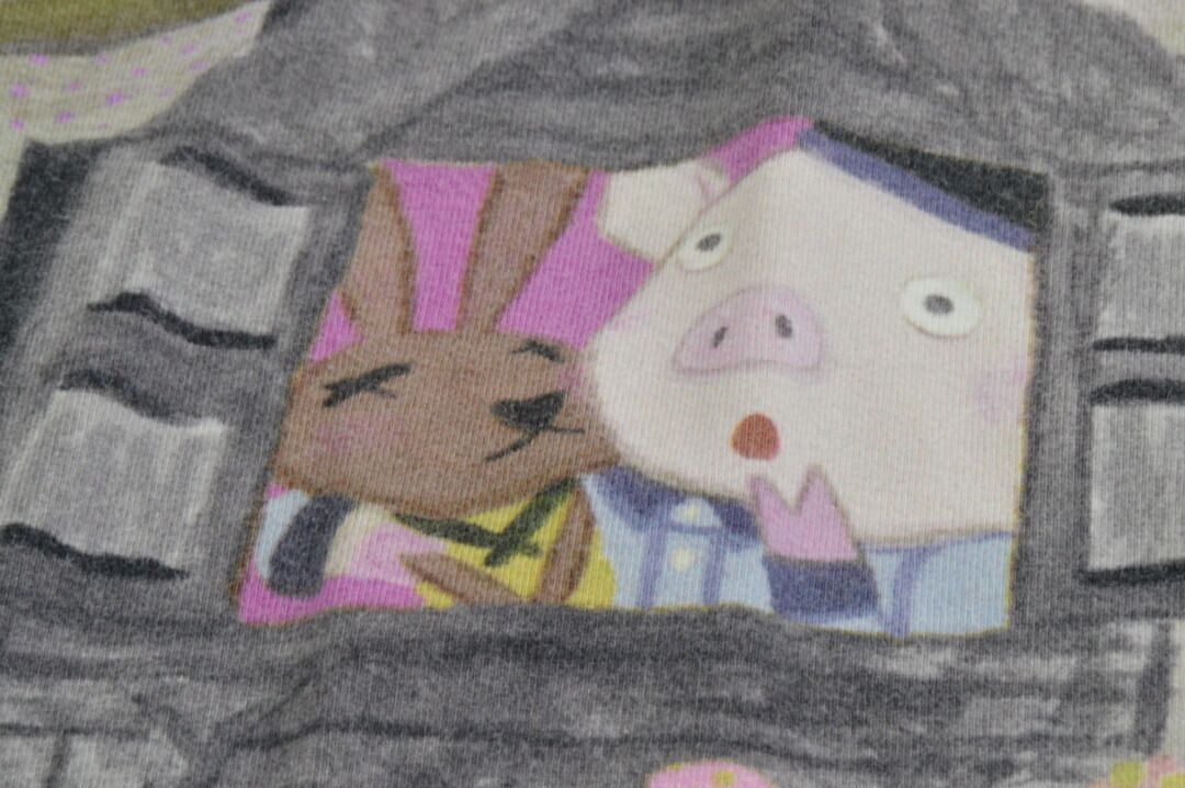 美品✨アルベロベロ　異素材切替　ジャケット　ぶたさん　ロゴボタン　動物柄　日本製 新作ウエア 美品✨アルベロベロ 異素材切替 ジャケット ぶたさん ロゴ