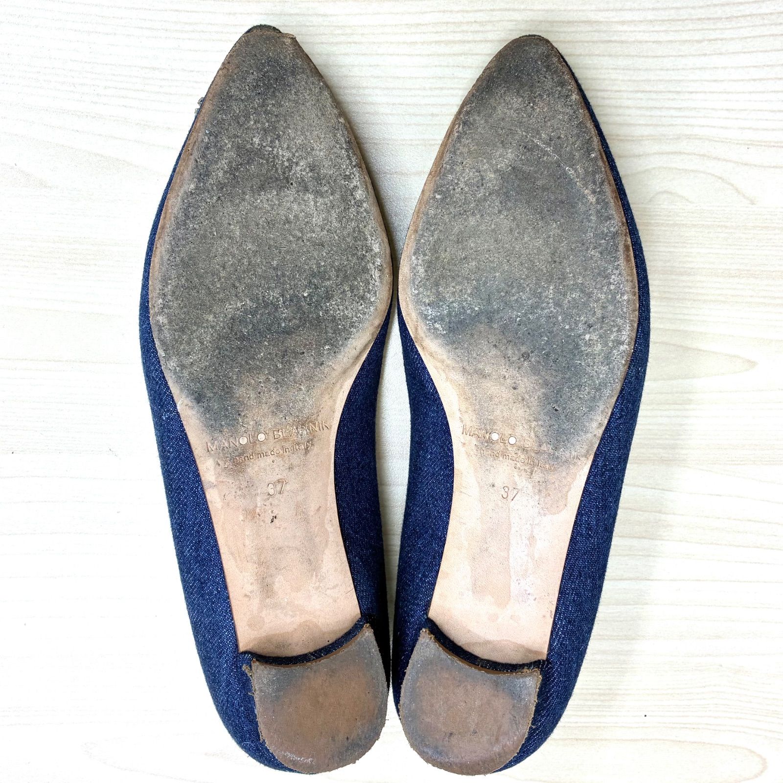 マノロブラニク MANOLO BLAHNIK】廃盤品 デニムハンギシ ビジュー