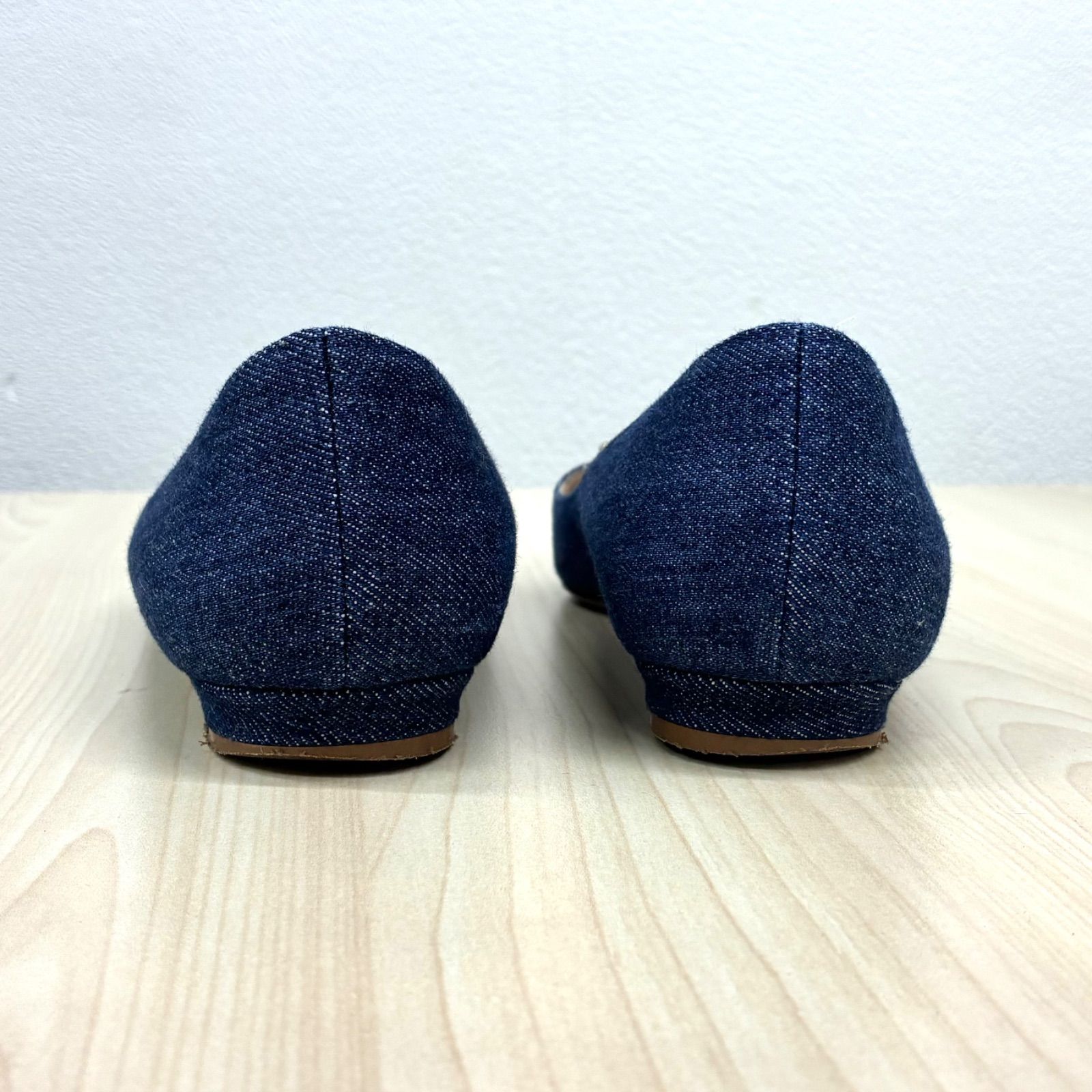 マノロブラニク MANOLO BLAHNIK】廃盤品 デニムハンギシ ビジュー