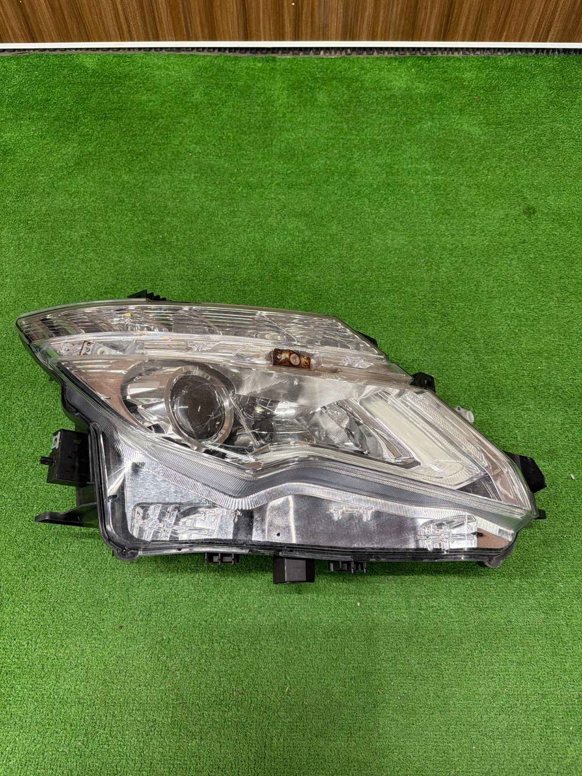 日産 エルグランド E52 純正 右側 ヘッドライト KOITO 100-23674 (444 