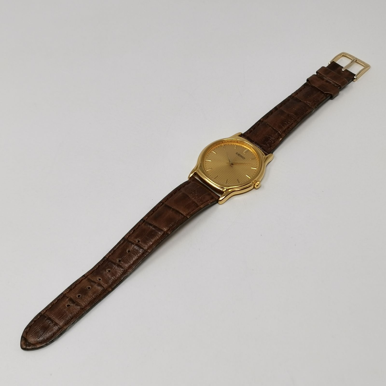 SEIKO セイコー V701-A100 ヴィンテージ クォーツ メンズ腕時計 文字盤 