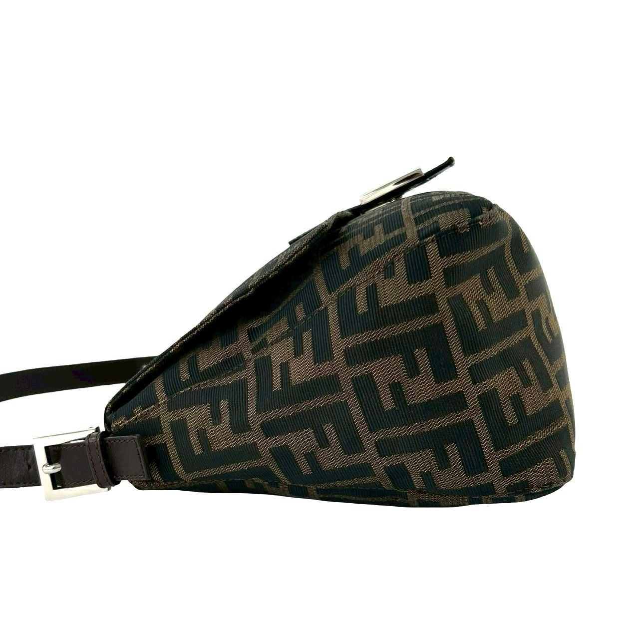 極 美品 FENDI フェンディ マンマバケット ズッカ FF ロゴ 金具 キャンバス レザー 本革 セミ ワン ショルダーバッグ ブラウン 34958 極 美品 FENDI フェンディ マンマバケット ズッカ FF ロゴ 金具