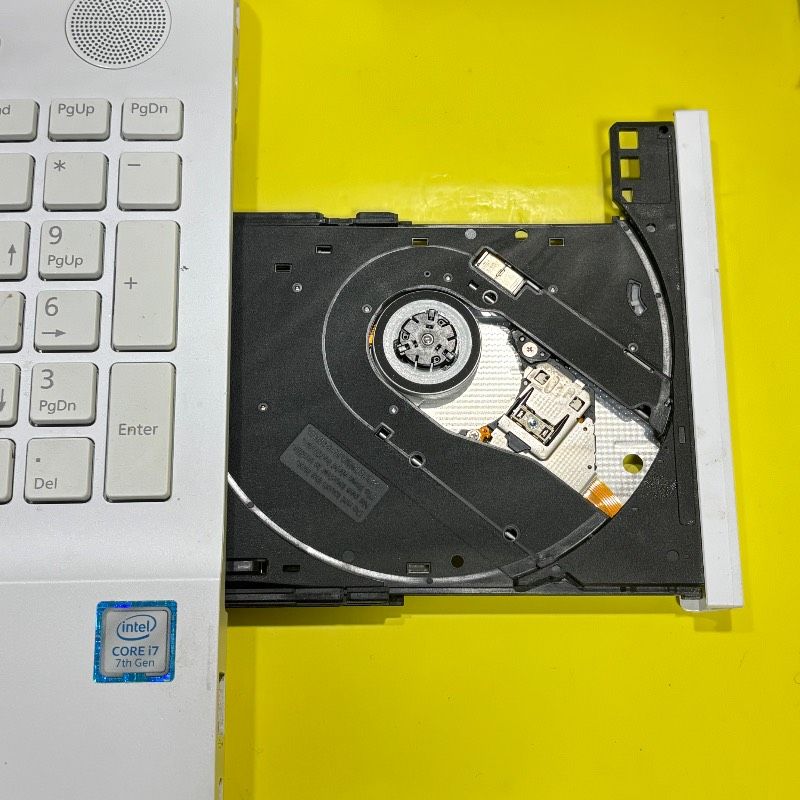 爆速i7✨富士通ノートPC SSD512GB Win11 カメラ付 - メルカリ