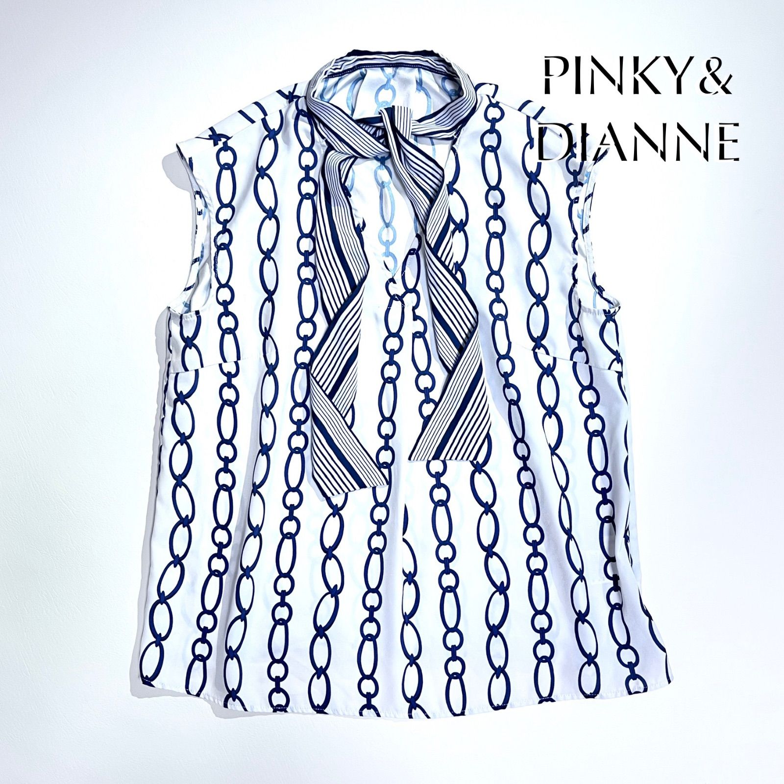 cV33 PINKY&DIANNE 2024SS チェーンプリントボウタイブラウス チェーン 