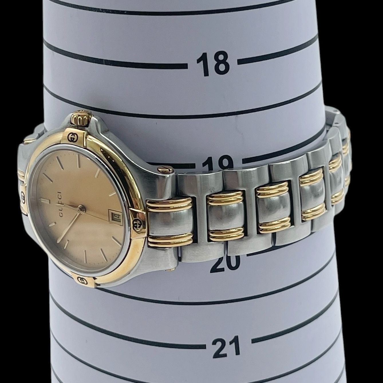 新品電池 稼動品 GUCCI グッチ 腕時計 9040M メンズ シルバー 新品電池稼働 良品 GUCCI グッチ 9040M メンズ 腕時計 クォーツ QZ