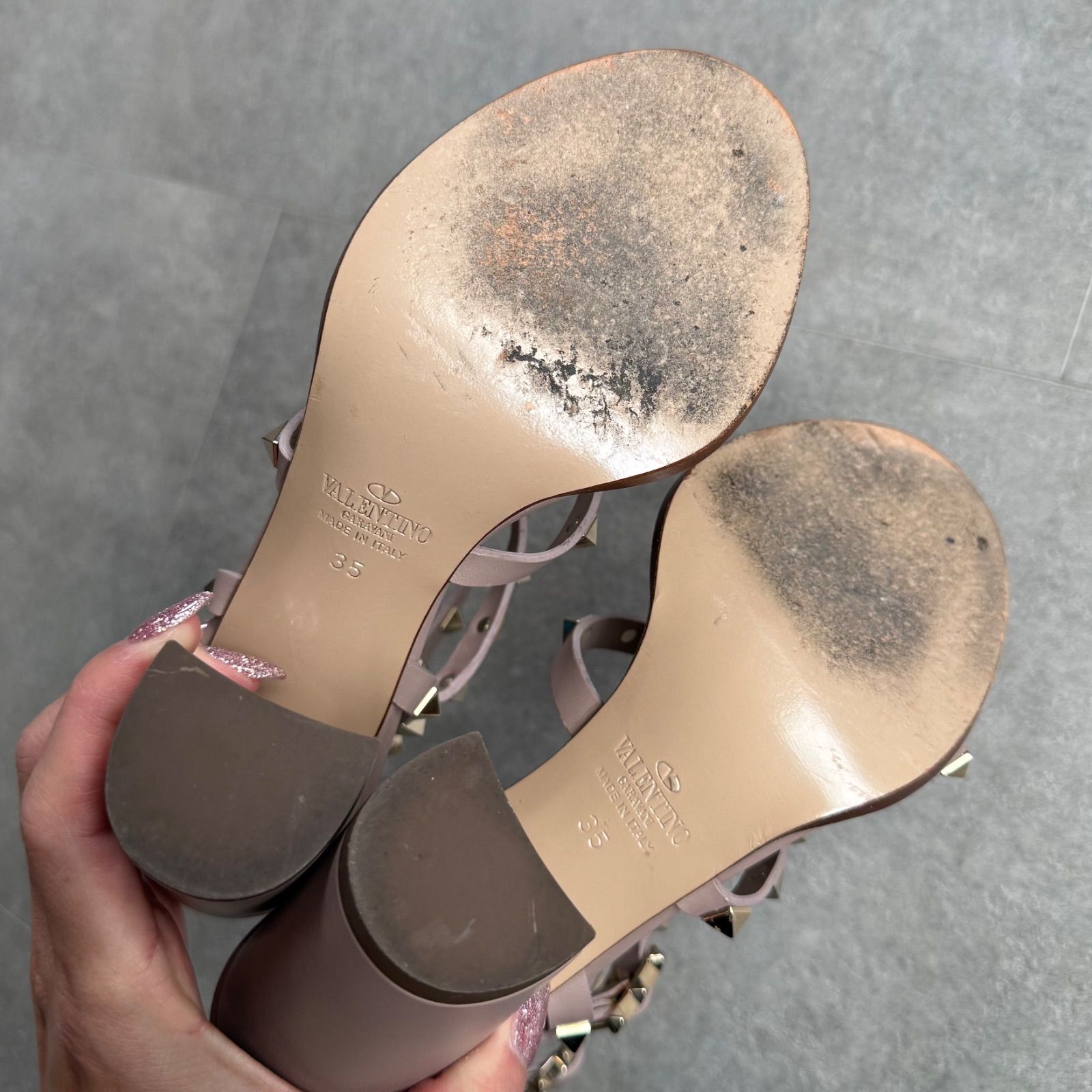 美品 VALENTINO GARAVANI ヴァレンティノガラヴァーニ ロックスタッズ 