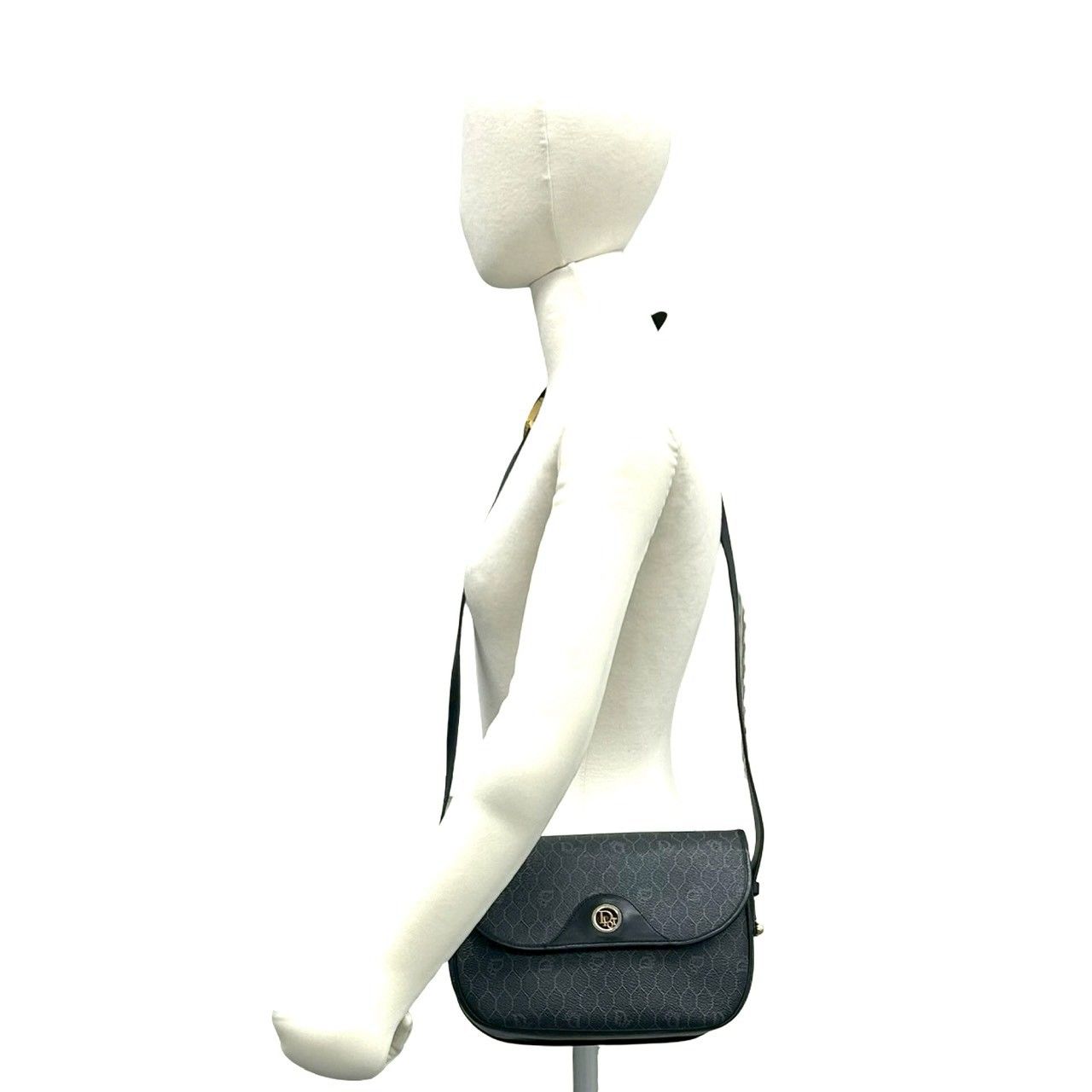 極 美品 Christian Dior ディオール ヴィンテージ ハニカム 柄 ロゴ 金具 レザー ショルダーバッグ ポシェット サコッシュ ブラック 331-9 極 美品 Christian Dior ディオール ヴィンテージ ハニカム 柄 ロゴ