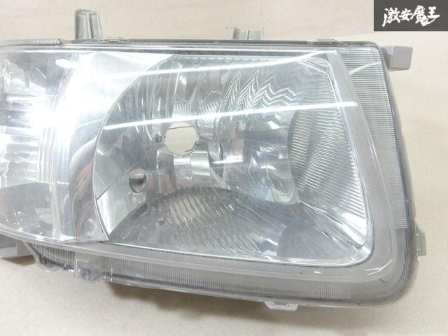 トヨタ 純正 NCP50 NCP51 50系 プロボックス ハロゲン ヘッドライト 