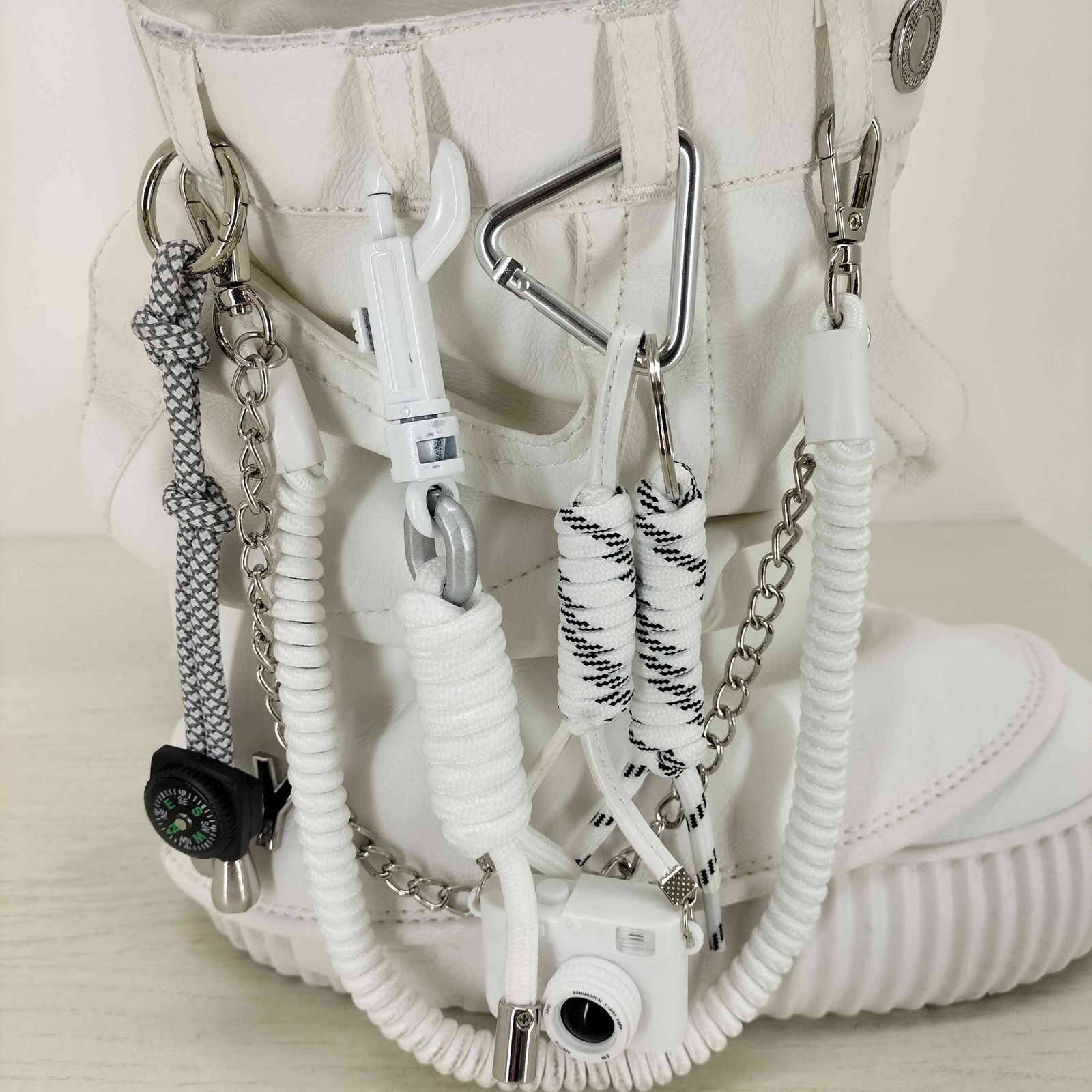 イエロー YELLO PAPARAZZI SHORT BOOTS レディース JPN：S - メルカリ