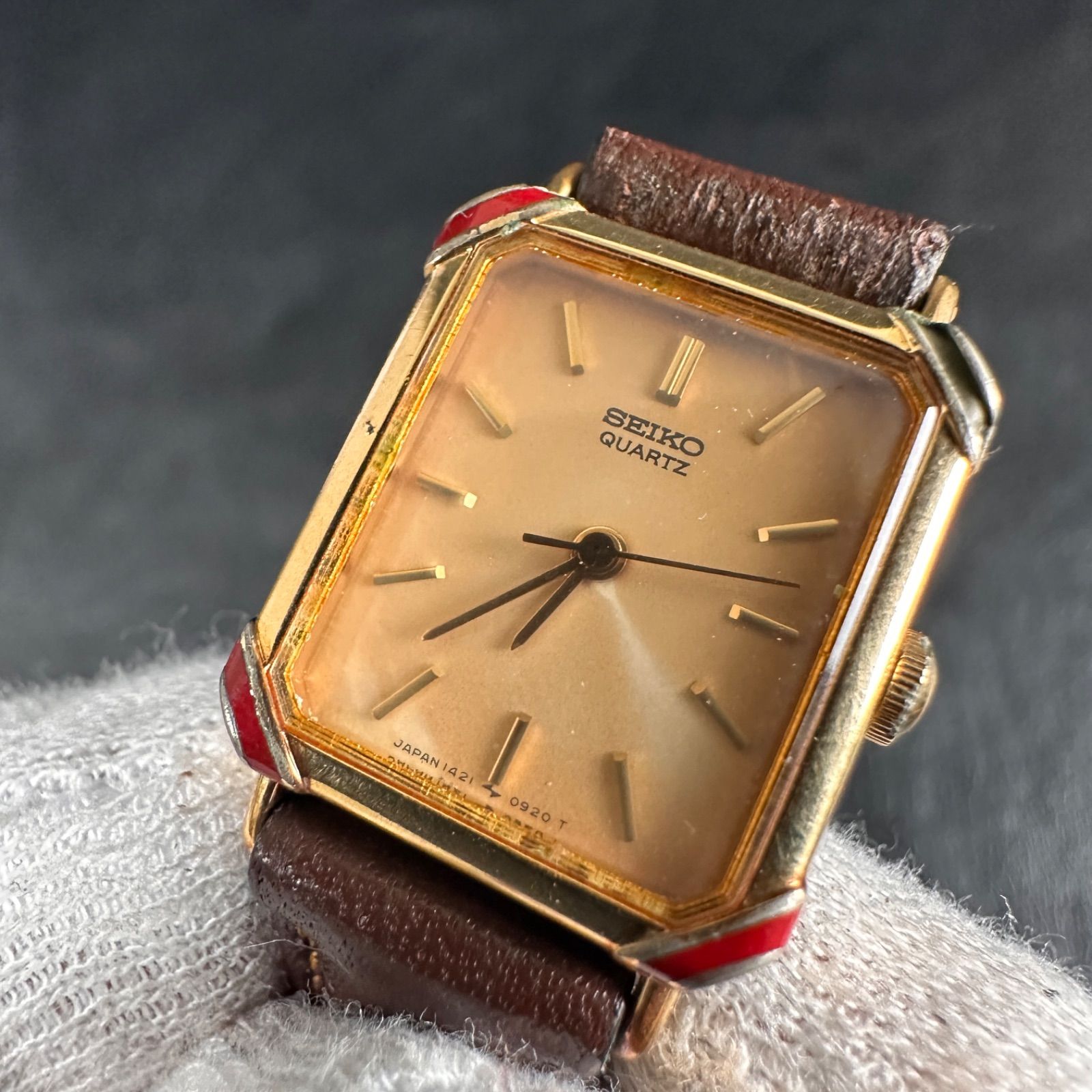 SEIKO クォーツ セイコー スクエア 腕時計 ウォッチ 1400-5140
