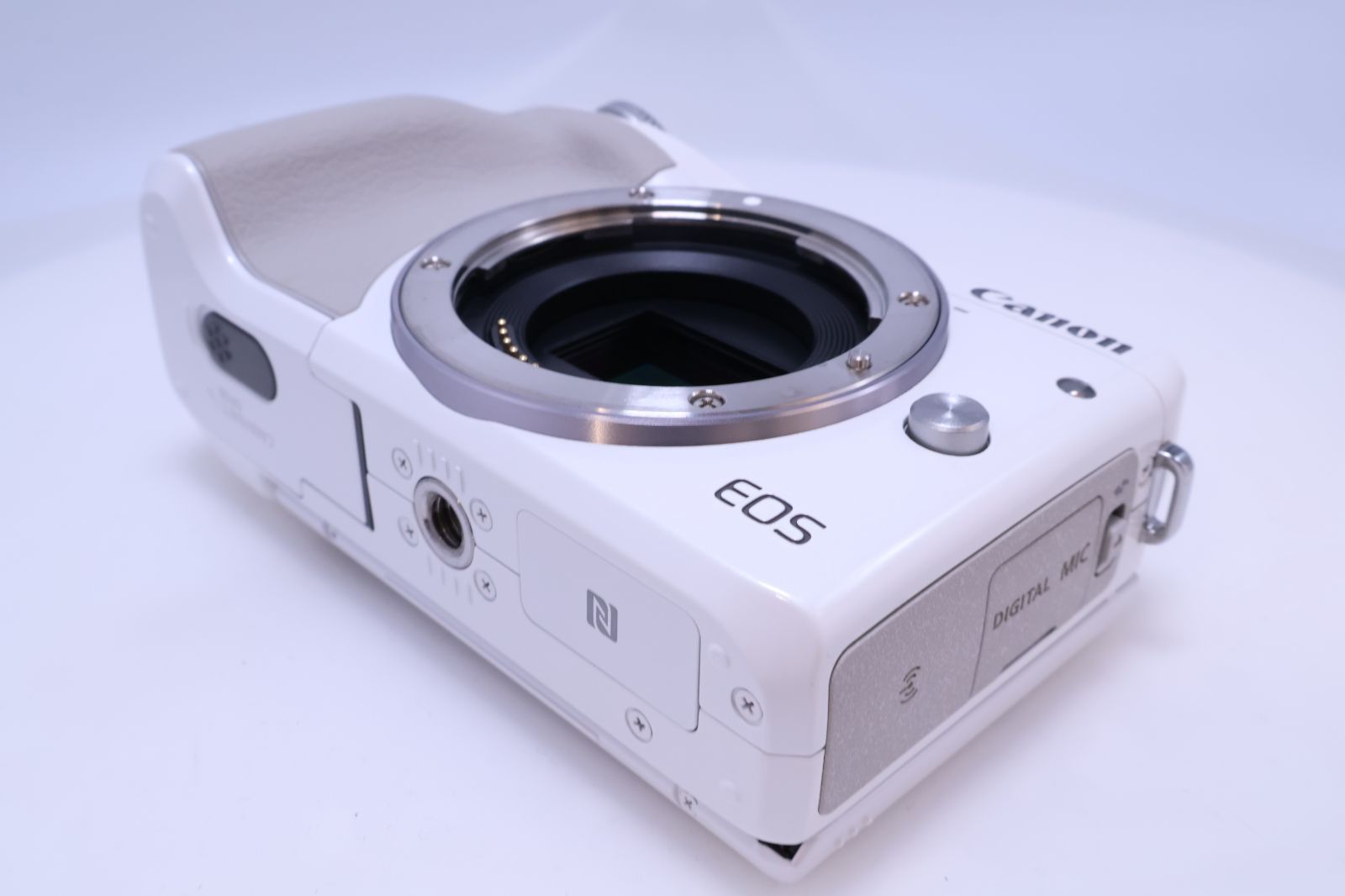 極美品】Canon EOS M3 ボディ (ホワイト) EOSM3WH-BODY ミラーレス一眼