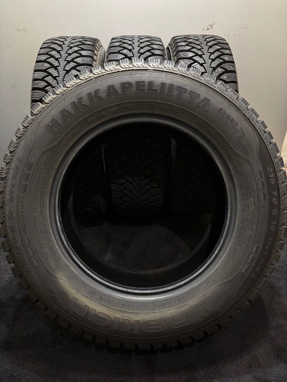 ☆215/70R16 NOKIAN/HAKKAPELIITTA 2007年製 スタッドレス スパイク 