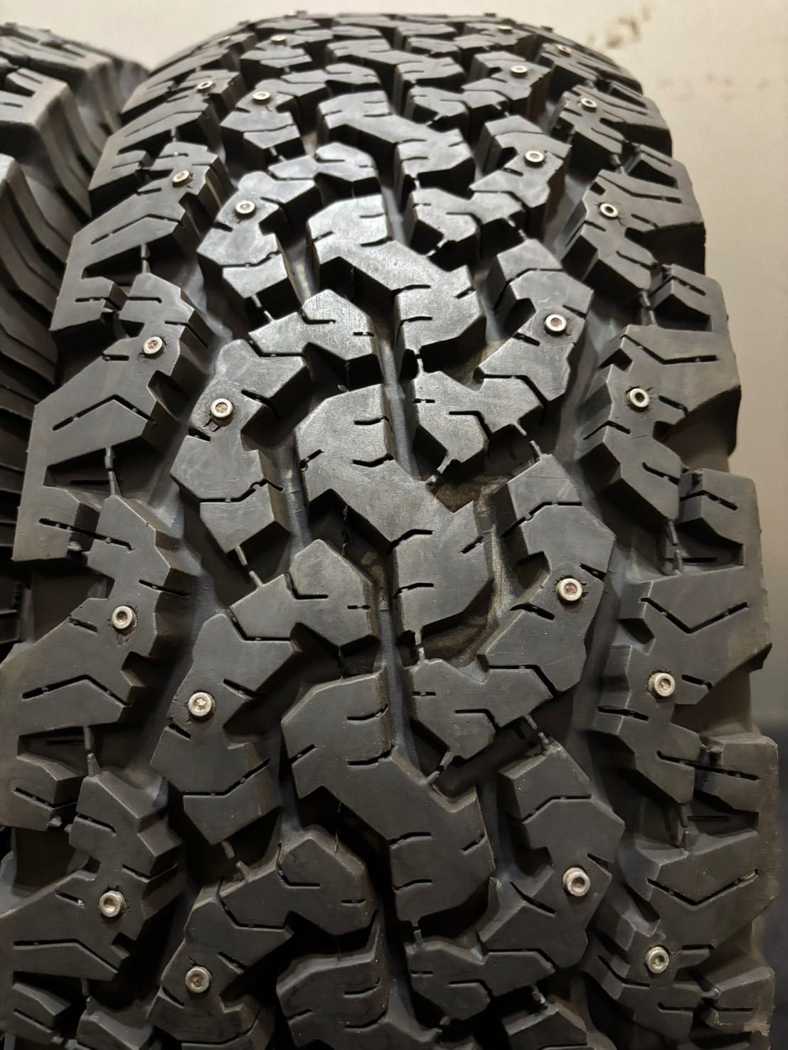 ☆美品 LT215/75R15 BFGoodrich/All-Terrain T/A KO 2002年製