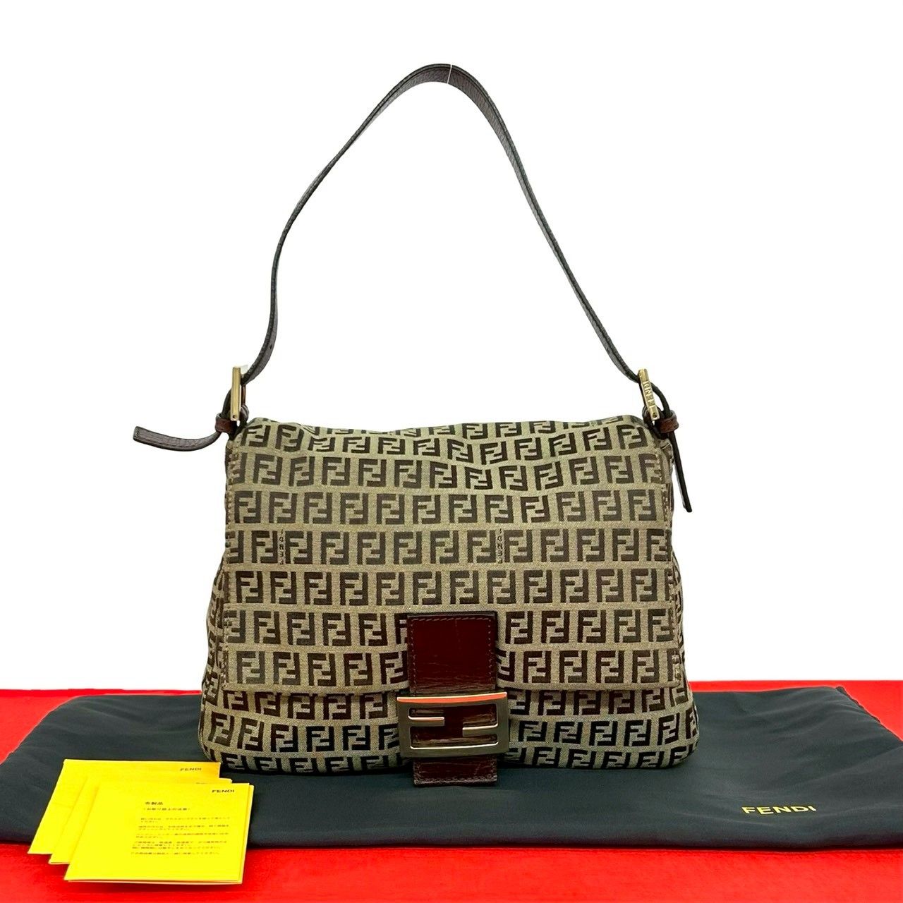 極 美品 袋付き FENDI フェンディ ズッキーノ FF 柄 キャンバス レザー 本革 セミ ワン ショルダーバッグ ブラウン カーキ 88107 極 美品 袋付き FENDI フェンディ ズッキーノ FF 柄 キャンバス レザー