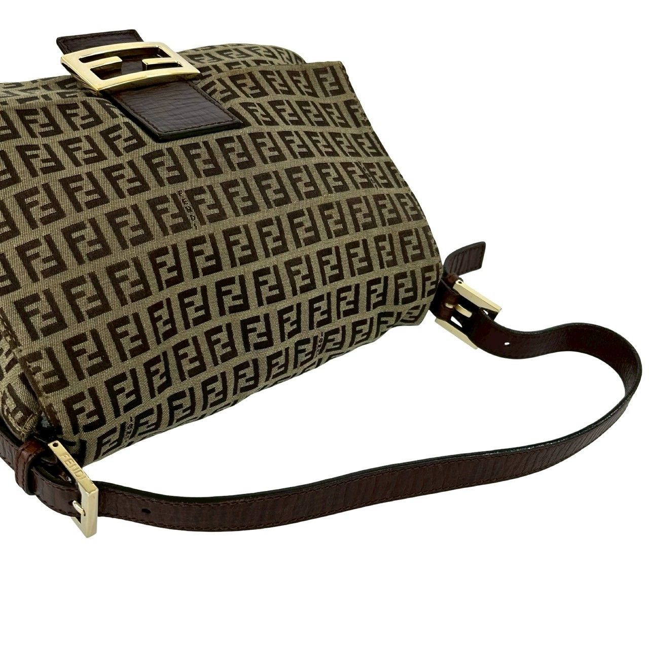 極 美品 袋付き FENDI フェンディ ズッキーノ FF 柄 キャンバス レザー 本革 セミ ワン ショルダーバッグ ブラウン カーキ 88107 極 美品 袋付き FENDI フェンディ ズッキーノ FF 柄 キャンバス レザー