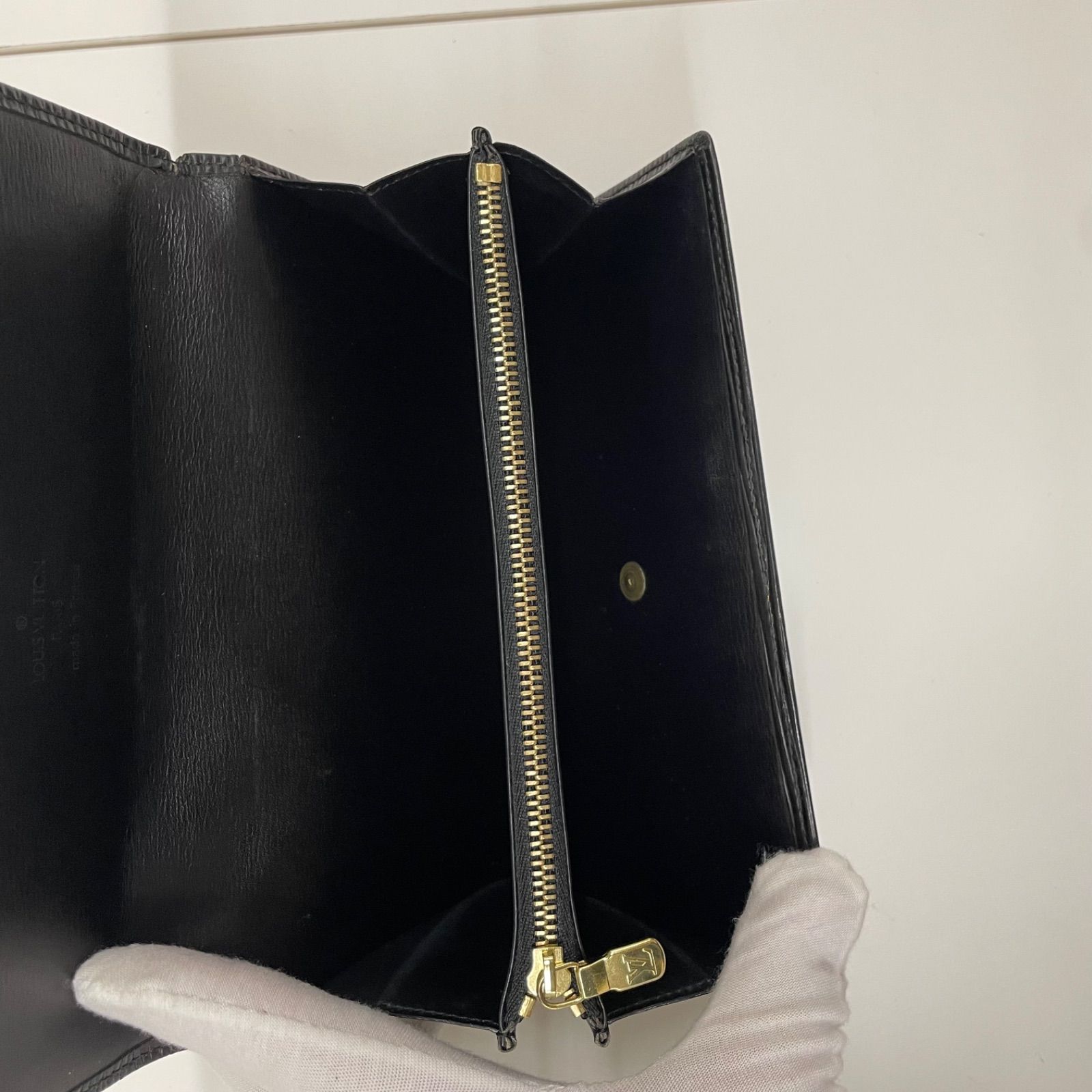 s) LOUIS VUITTON ルイヴィトン エピ ポルトフォイユサラ 長財布 二