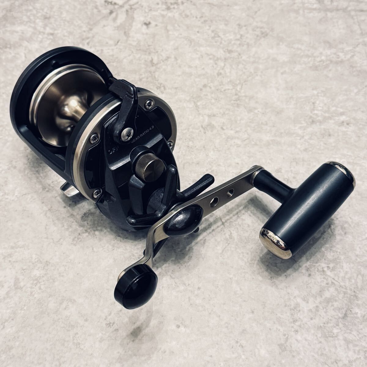 ☆程度良好☆ダイワ 両軸リール 巨鯉 40W/ DAIWA