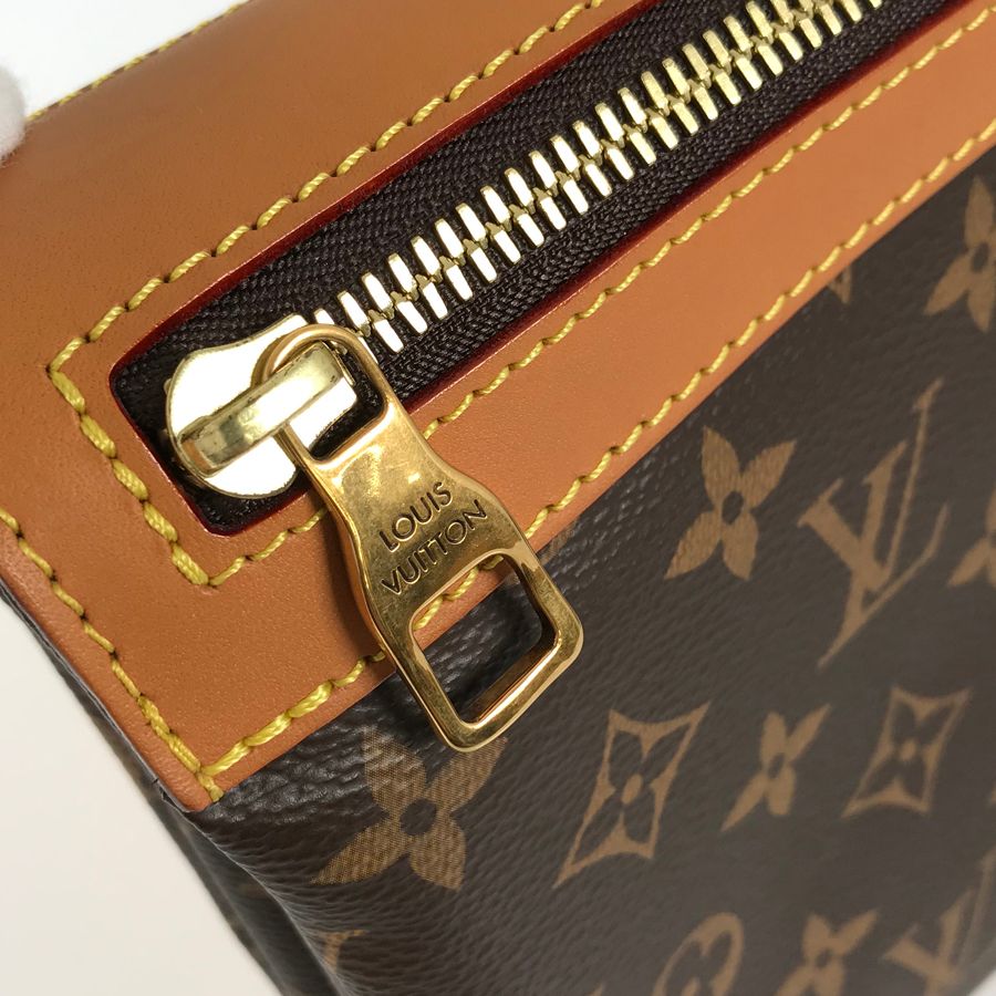 ルイ ヴィトン モノグラム ソミュール メッセンジャーPM 斜め掛け ショルダーバッグ M44879 PVC レディース LOUIS VUITTON 【1-0246784】 LOUIS VUITTON（ルイ・ヴィトン） ルイ ヴィトン モノグラム