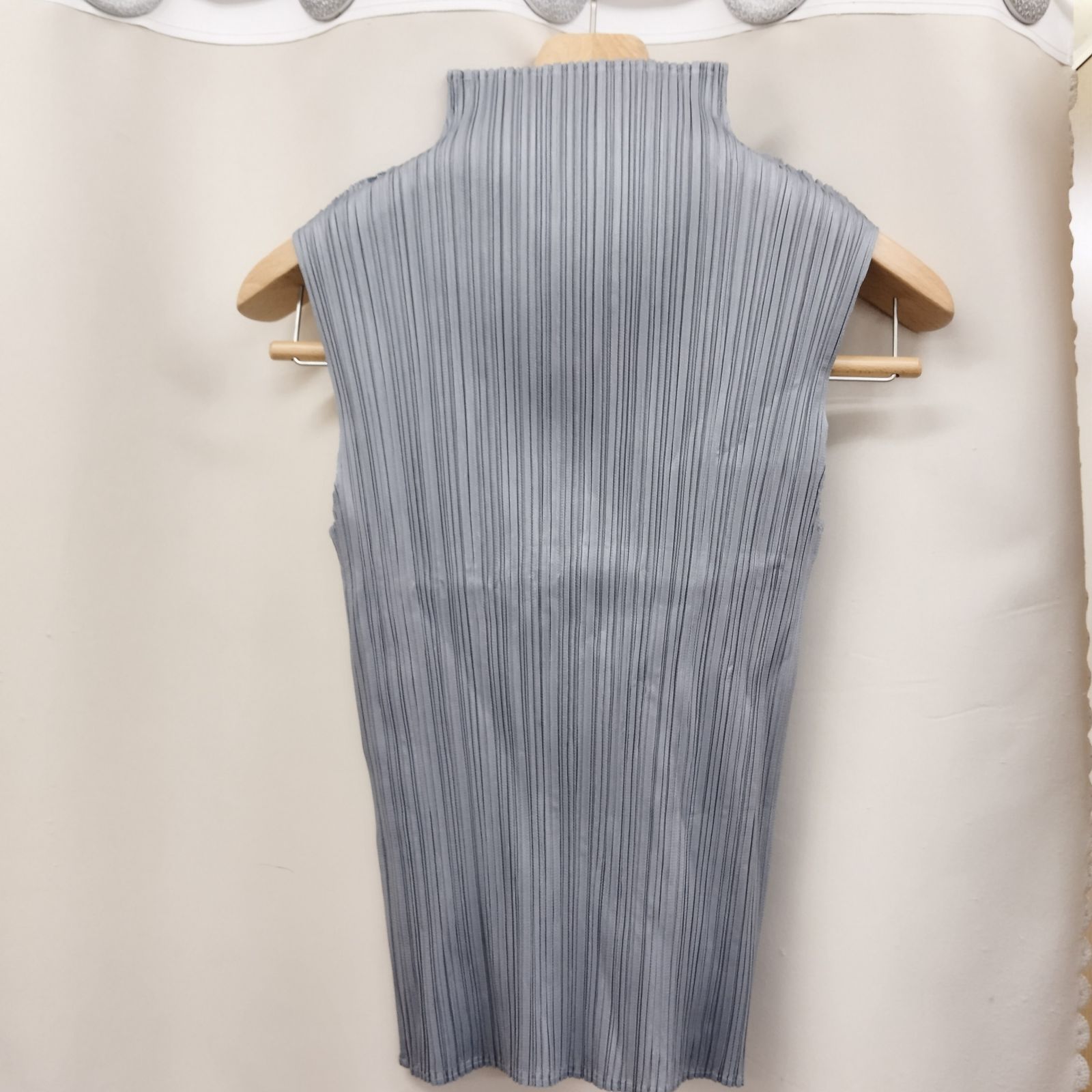 PLEATS PLEASE イッセイミヤケ ノースリーブカットソー サイズ3 ISSEY MIYAKE イッセイミヤケ PLEATS PLEASE プリーツプリーズ