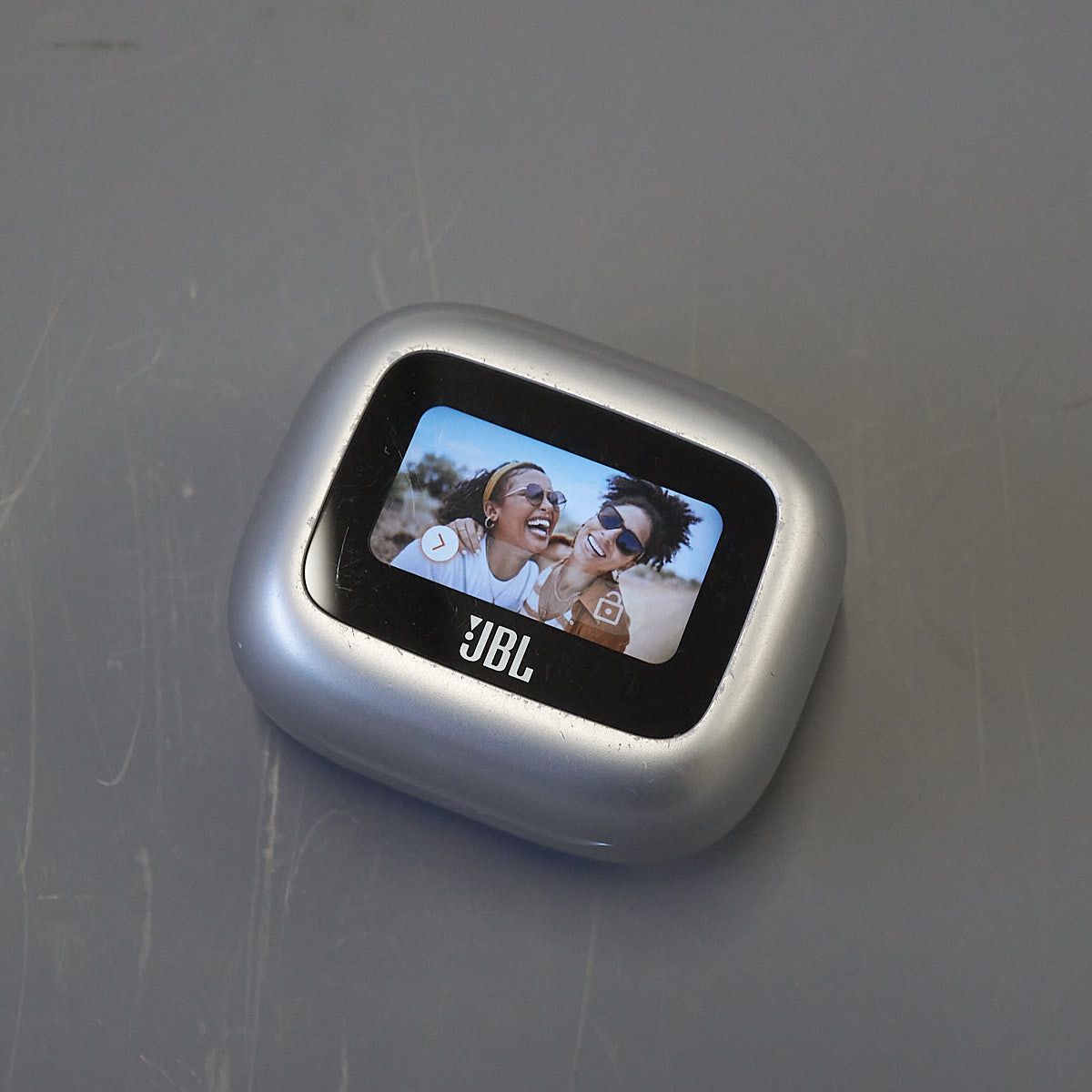 JBL Live Beam 3 充電ケースのみ USED品 充電器 チャージングケース