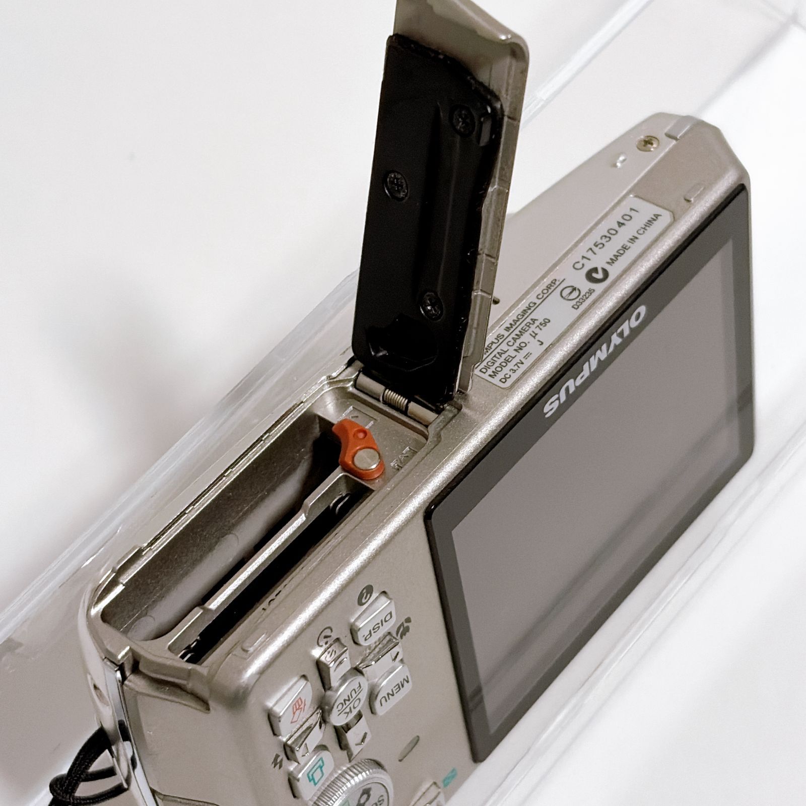 OLYMPUS μ750 カメラ コンデジ シルバー 充電器ないため動作未確認 SD