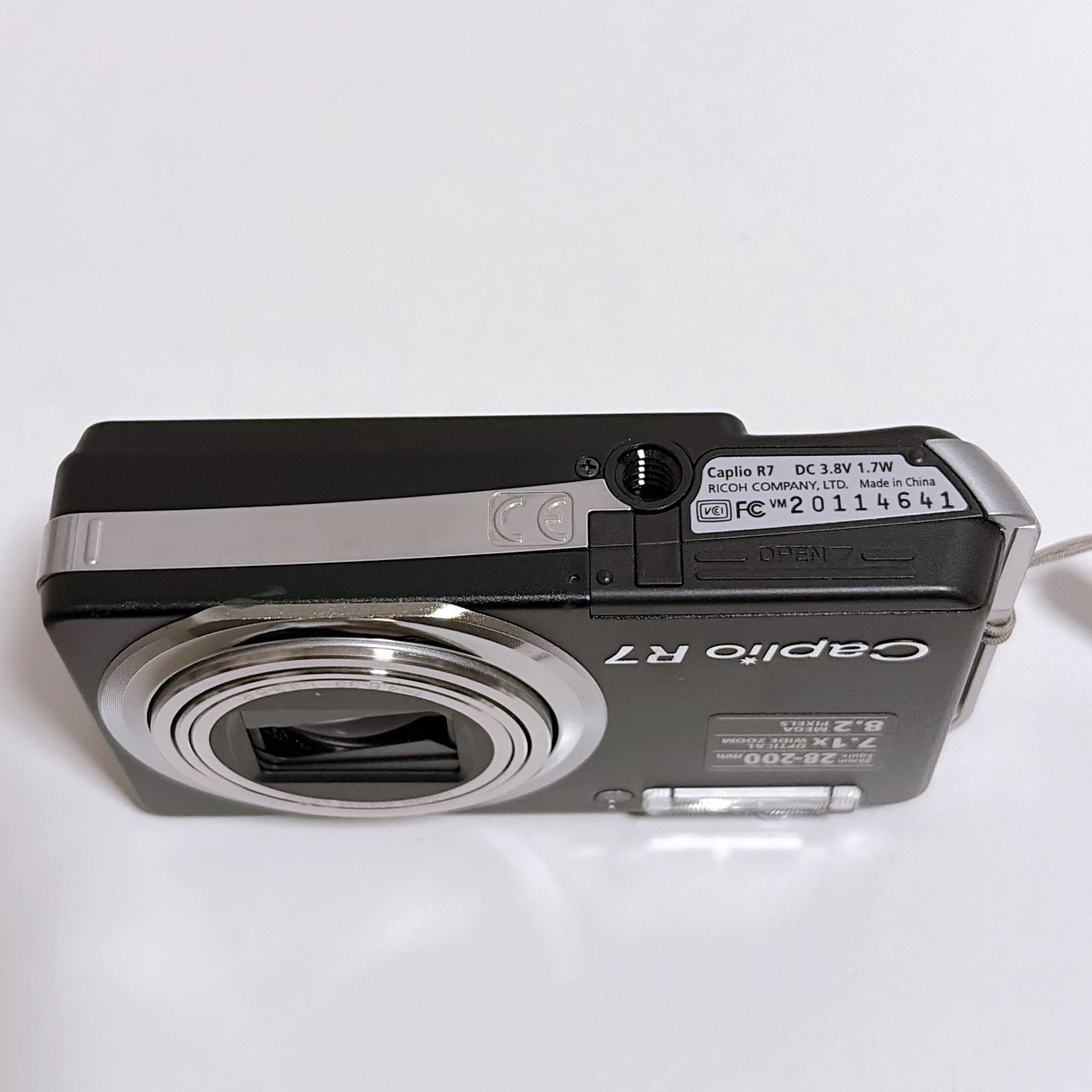 RICOH Caplio R7 シルバー 【充電器なし・動作確認済み】 リコー☆美品 Caplio R7 シルバー☆カプリオR7 デジカメ 送料無料