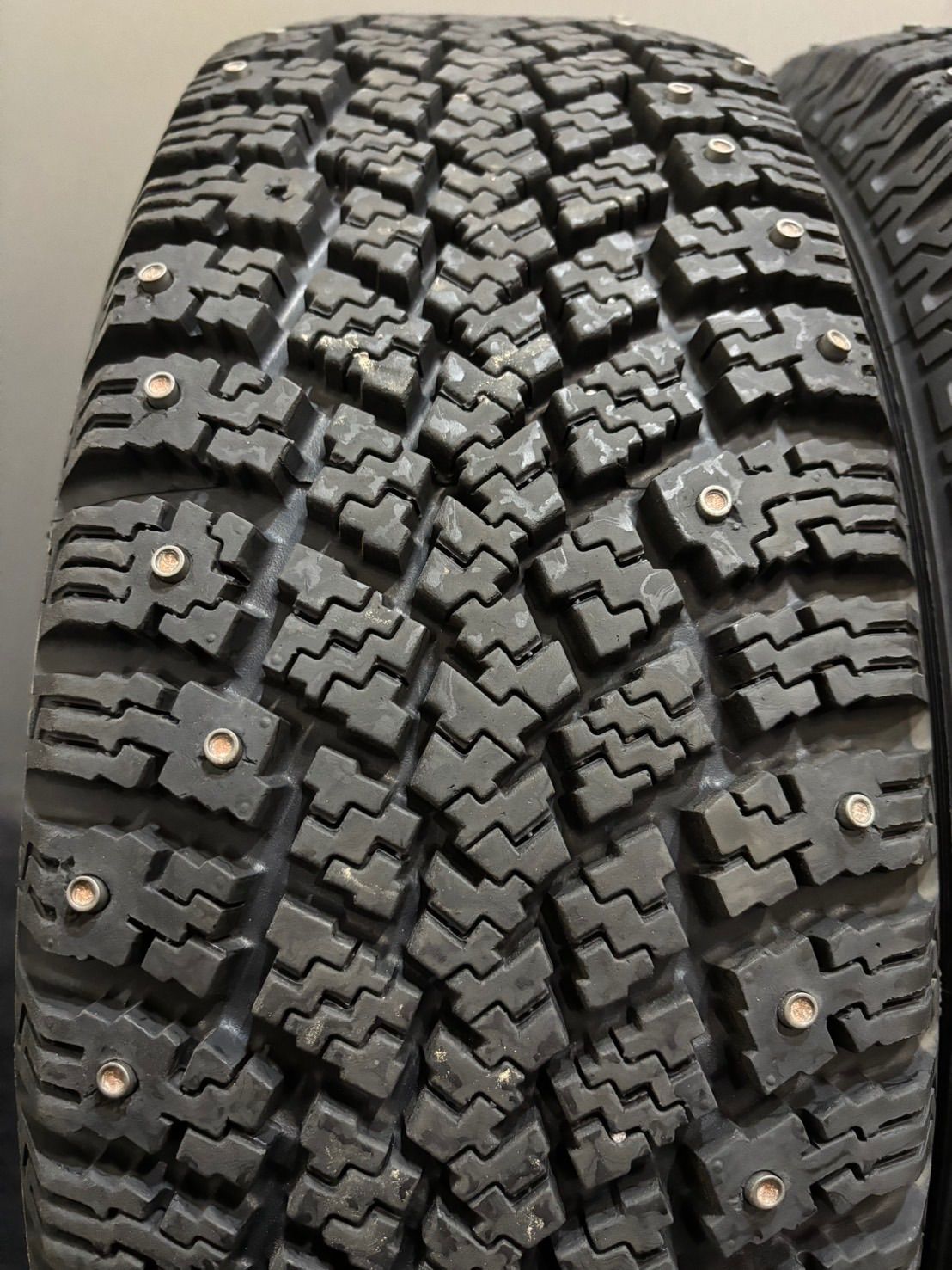 新品 2021年製 nokian HAKKAPELIITTA R2 195/65R15 15インチ