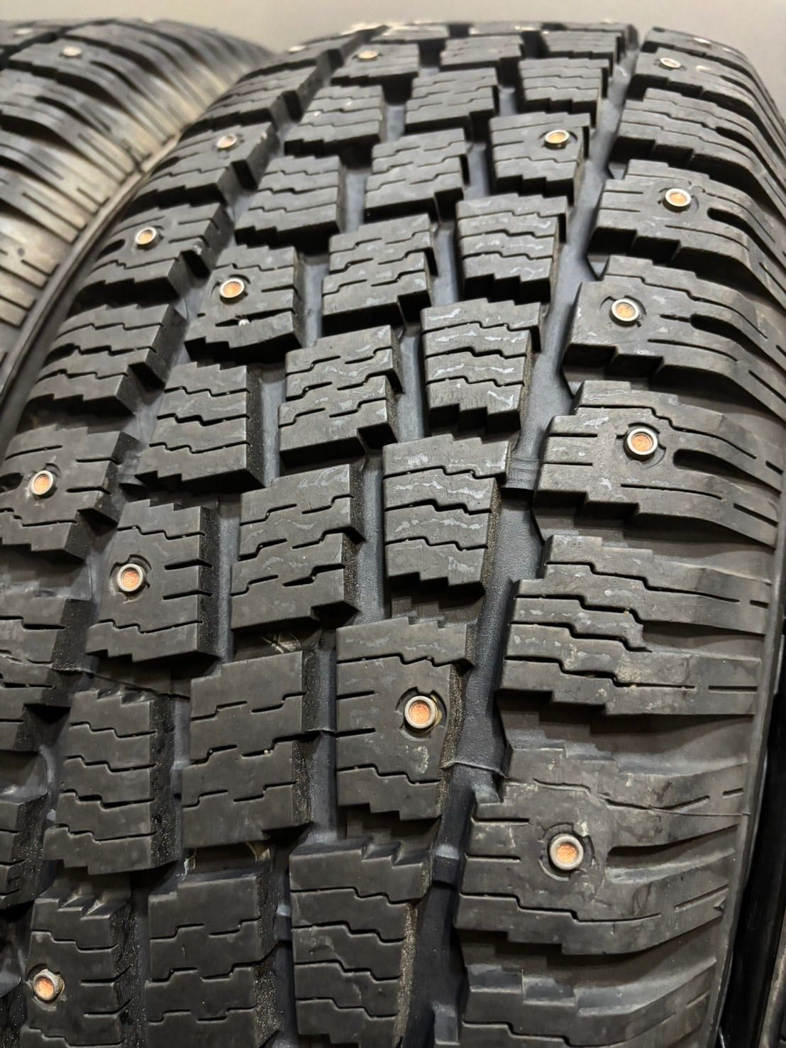 ☆215/60R16 HANKOOK/ZOVAC HPW401 2004年製 スタッドレス スパイク 