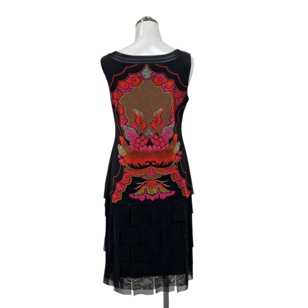 □ ヴィヴィアンタム Vivienne Tam ワンピース ひざ丈 ノースリーブ
