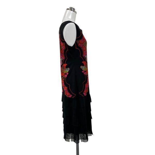 □ ヴィヴィアンタム Vivienne Tam ワンピース ひざ丈 ノースリーブ