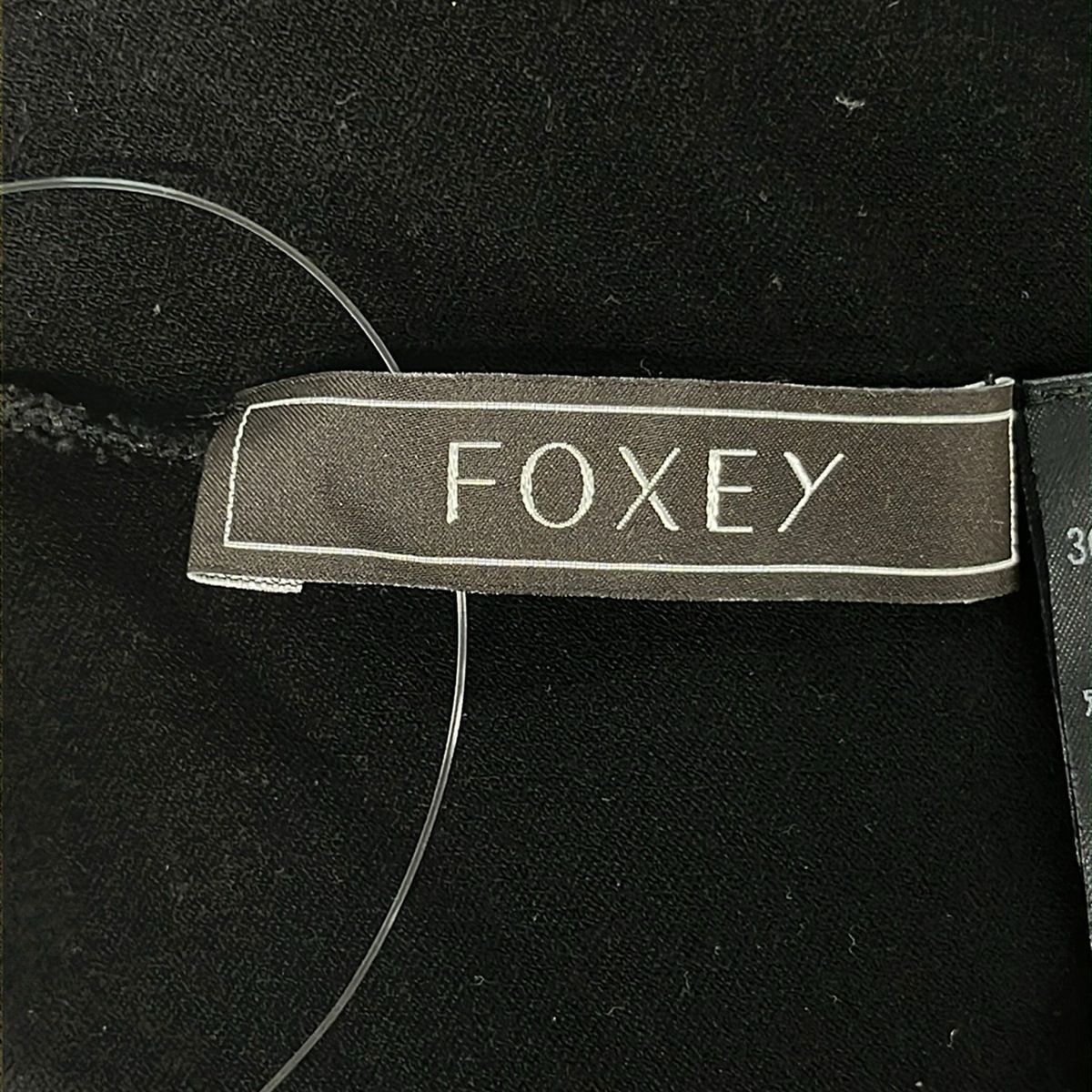 FOXEY(フォクシー) ノースリーブセーター サイズ38 M レディース スモッキング Aライン ニットトップ 36839 黒 クルーネック/フリル FOXEY(フォクシー) ノースリーブセーター サイズ38 M レディース