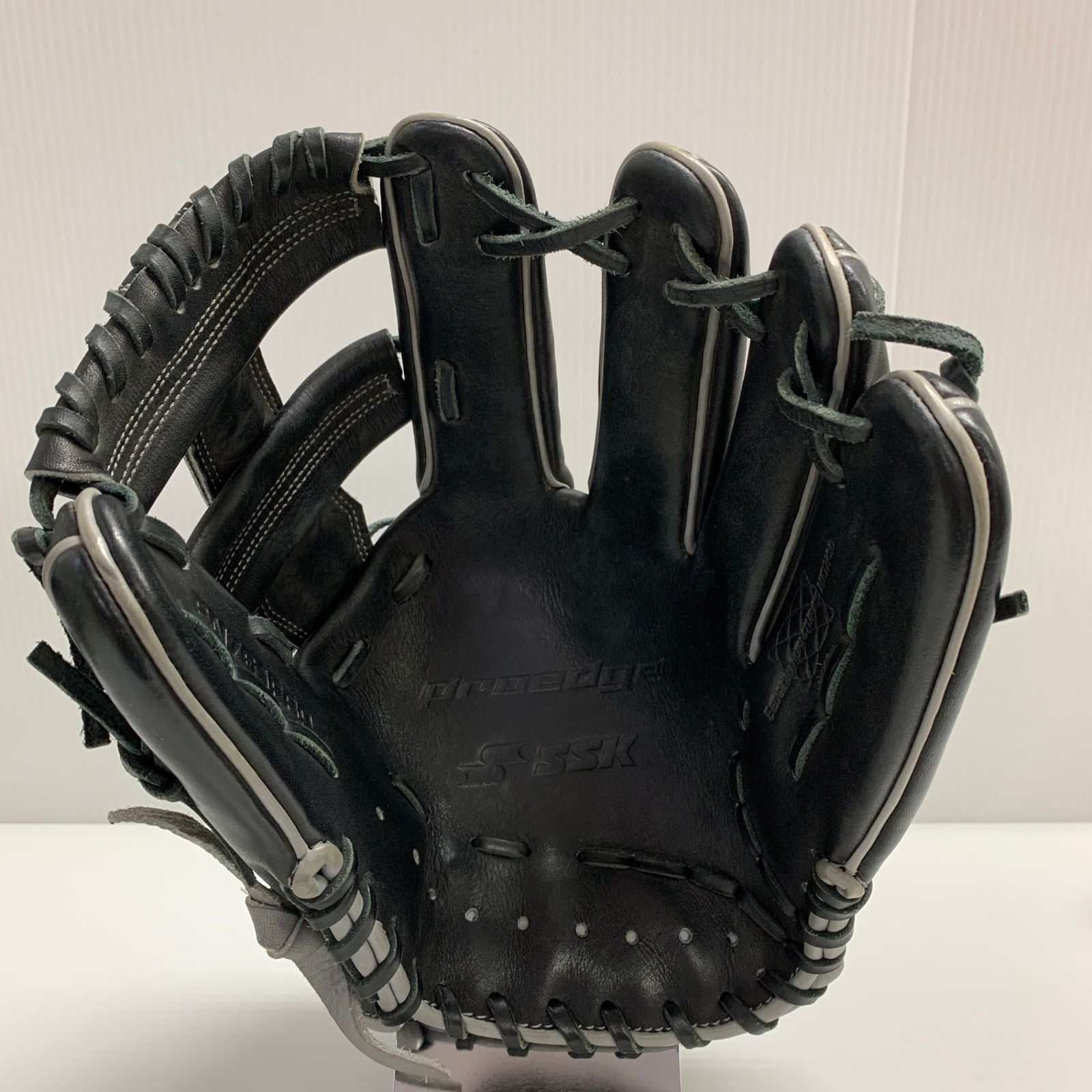 エスエスケイ SSK  軟式 大人 一般 内野手用 グローブ グラブ 右投げ PN761PRO 中古品  野球 8313 エスエスケイ SSK 軟式 大人 一般 内野手用 グローブ グラブ 右投げ