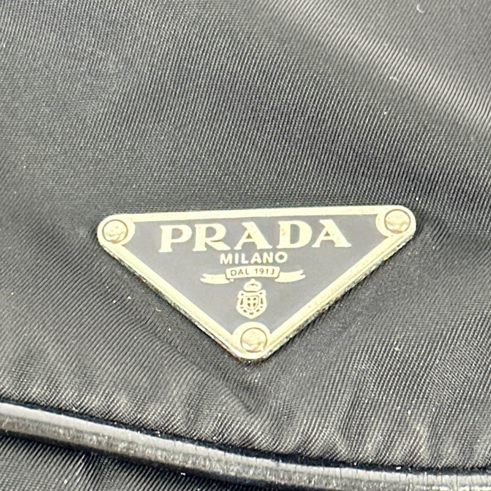 PRADA プラダ ポーチ アクセサリーポーチ ワンショルダー ブラック 