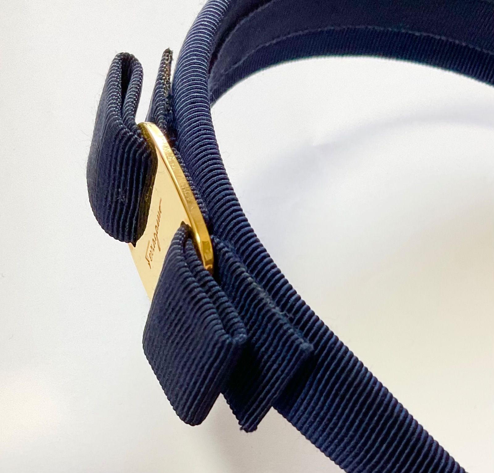 Ferragamo　フェラガモ　カチューシャ　ネイビー×ゴールド フェラガモ サルバトーレフェラガモ Ferragamo カチューシャ ヘア