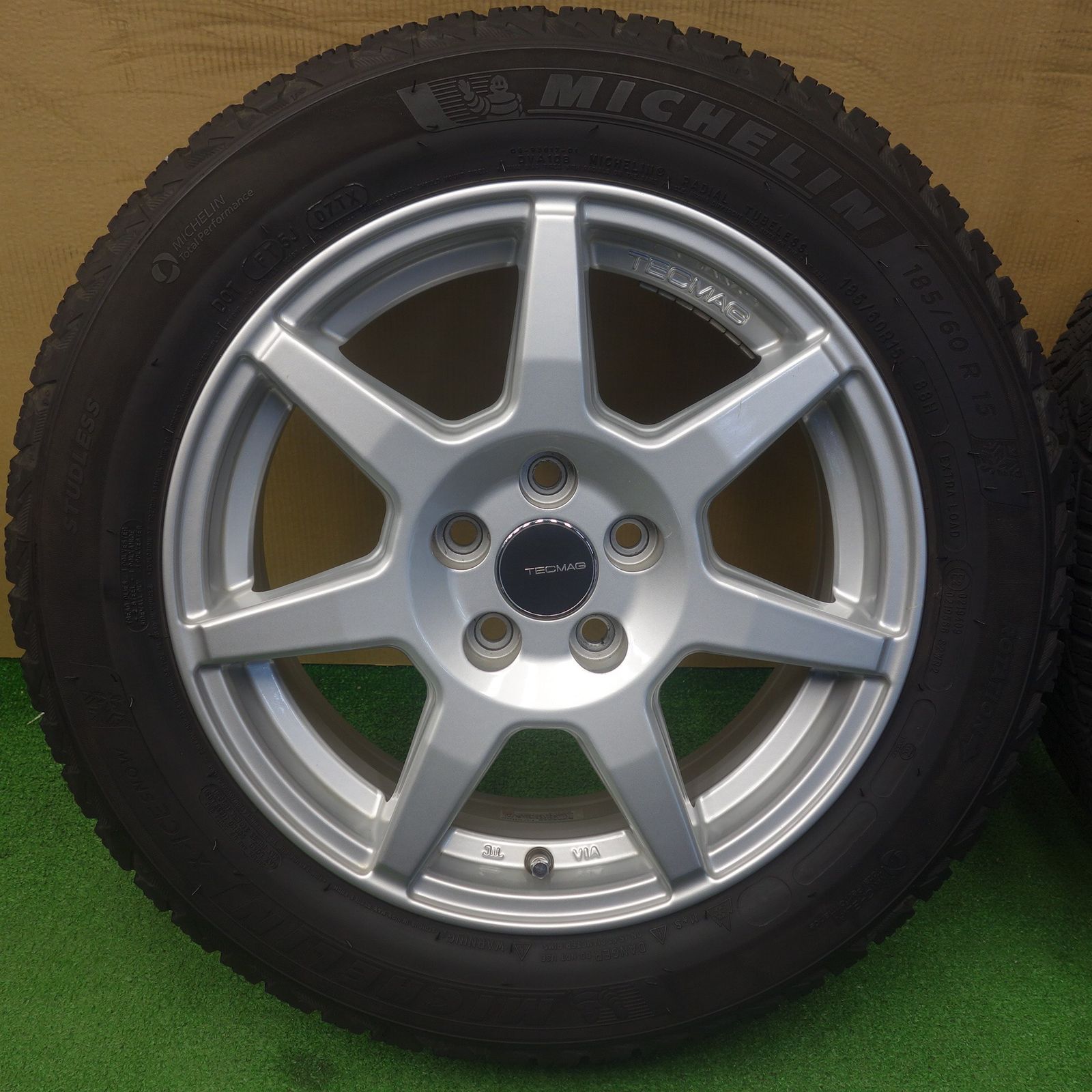 バリ溝！キレイ！8.5分☆ワーゲン 等 TECMAG Type 207R 185/60R15 