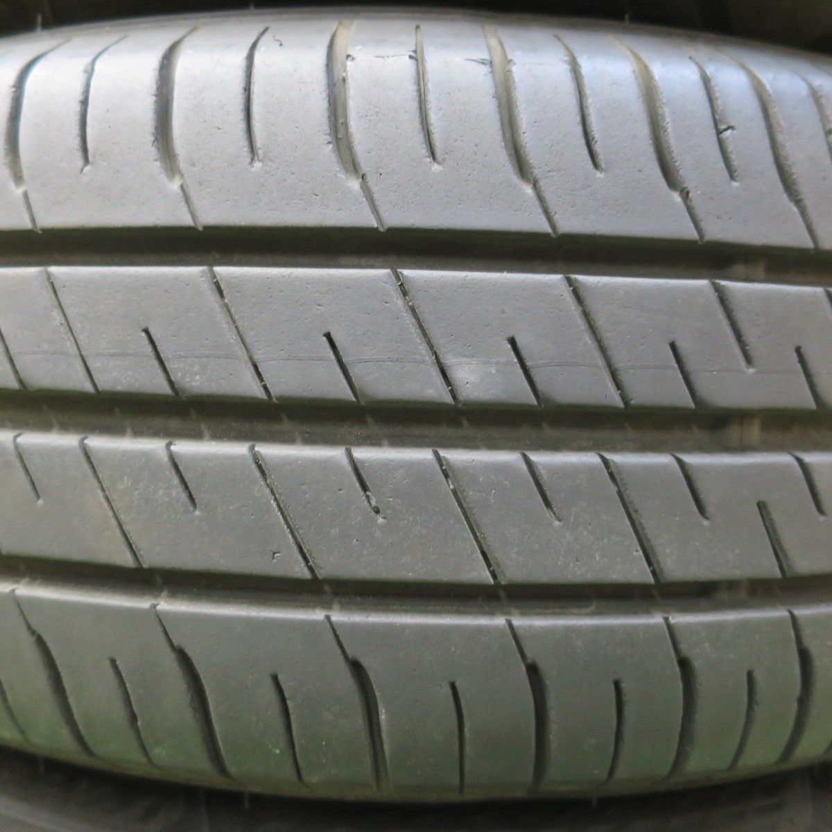 バリ溝！24年！9.5分☆トヨタ 50系 プリウス 純正 195/65R15 