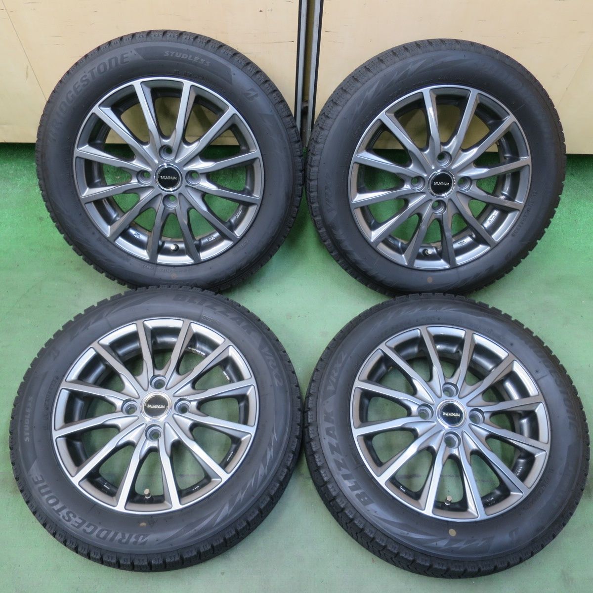 バリ溝！23年！キレイ！8.5分☆スタッドレス 155/65R14 ブリヂストン 