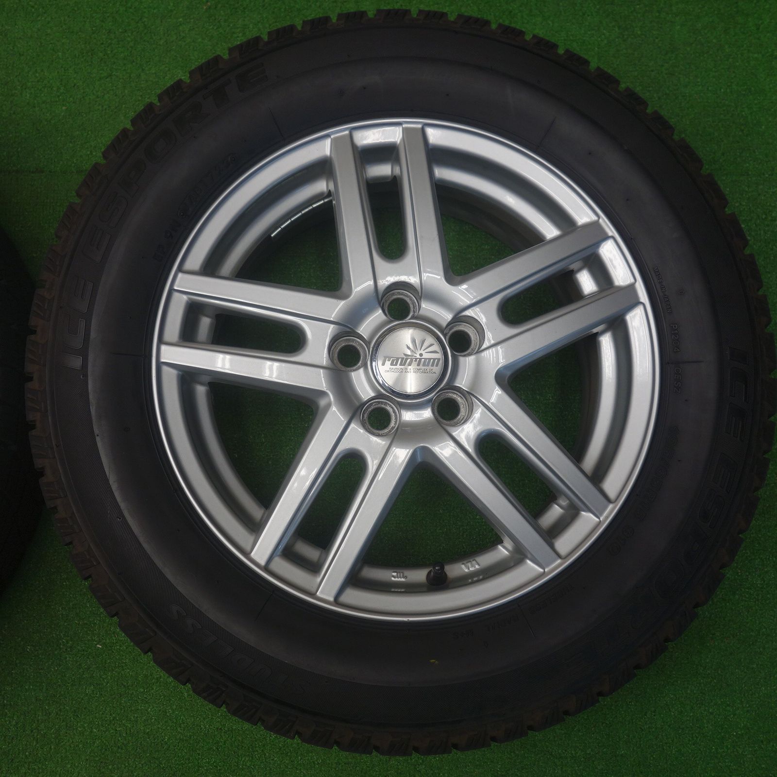 バリ溝！23年！9.5分☆プリウス 等 195/65R15 スタッドレス アイス 