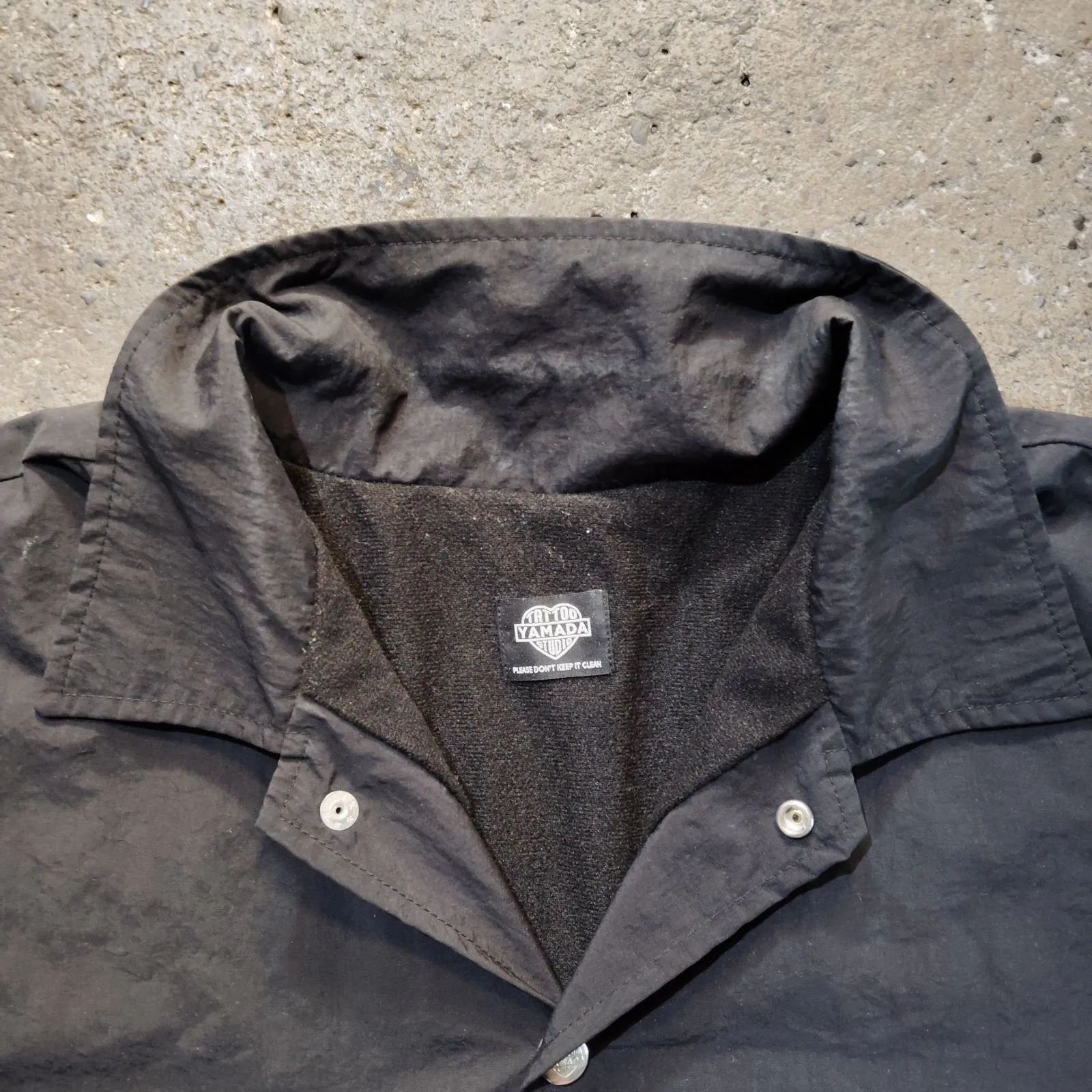 TATTO STUDIO YAMADA ORIGINAL COACH JACKET ドローコード付きブラック 
