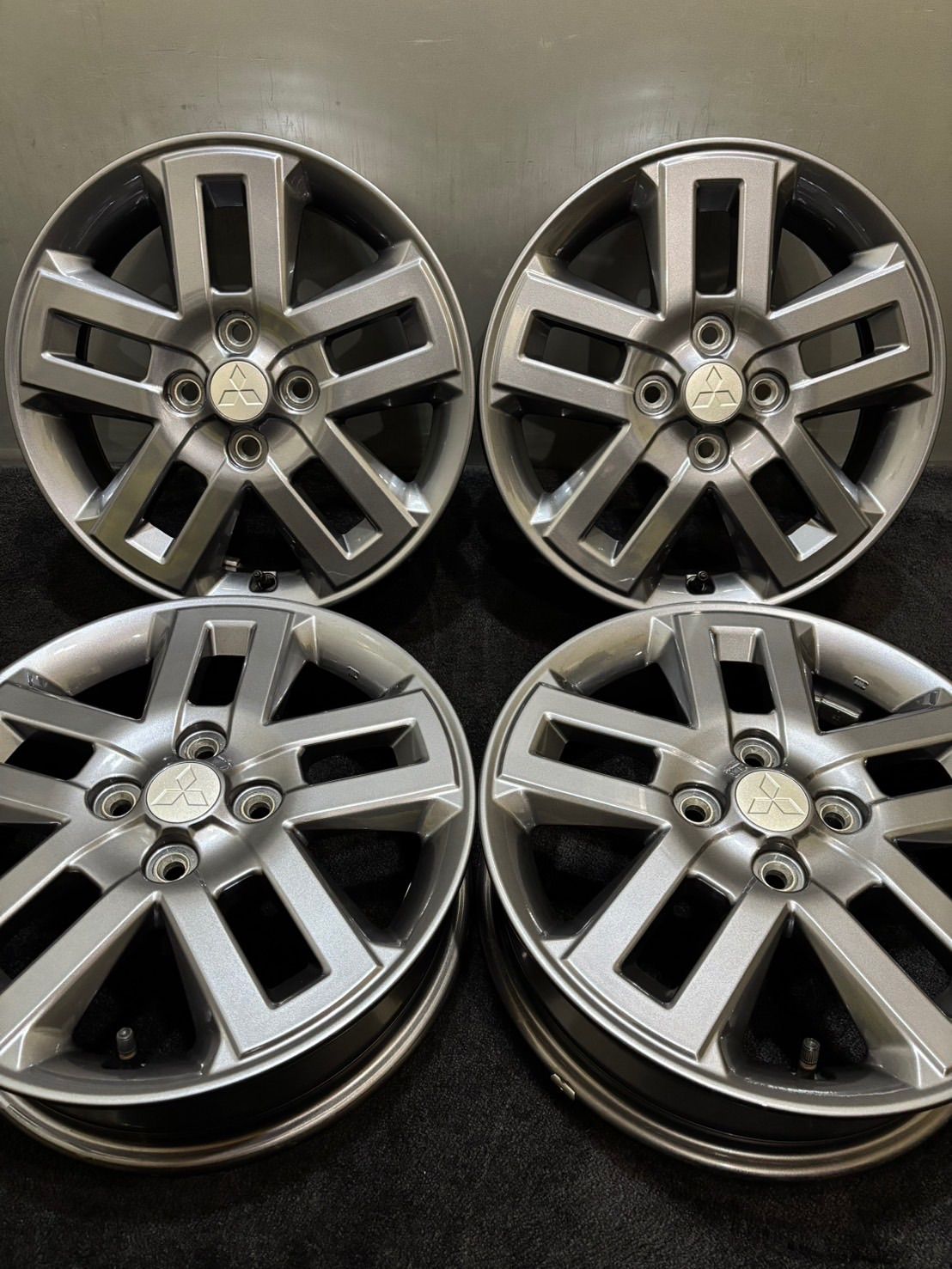 ☆新車外し品 ミツビシ デリカミニ 純正 15インチ 4.5J +46 100 4H