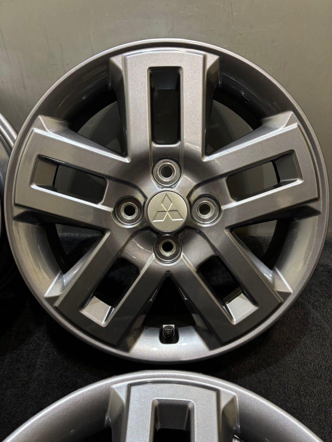 ☆新車外し品 ミツビシ デリカミニ 純正 15インチ 4.5J +46 100 4H