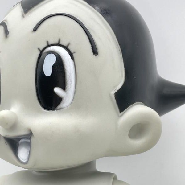 【中古】本体のみ)ビリケン商会 鉄腕アトム 生誕2周年記念モデル 白黒Ver.45㎝[6][240006572213] 中古】本体のみ)ビリケン商会 鉄腕アトム 生誕2周年記念モデル 白黒Ver