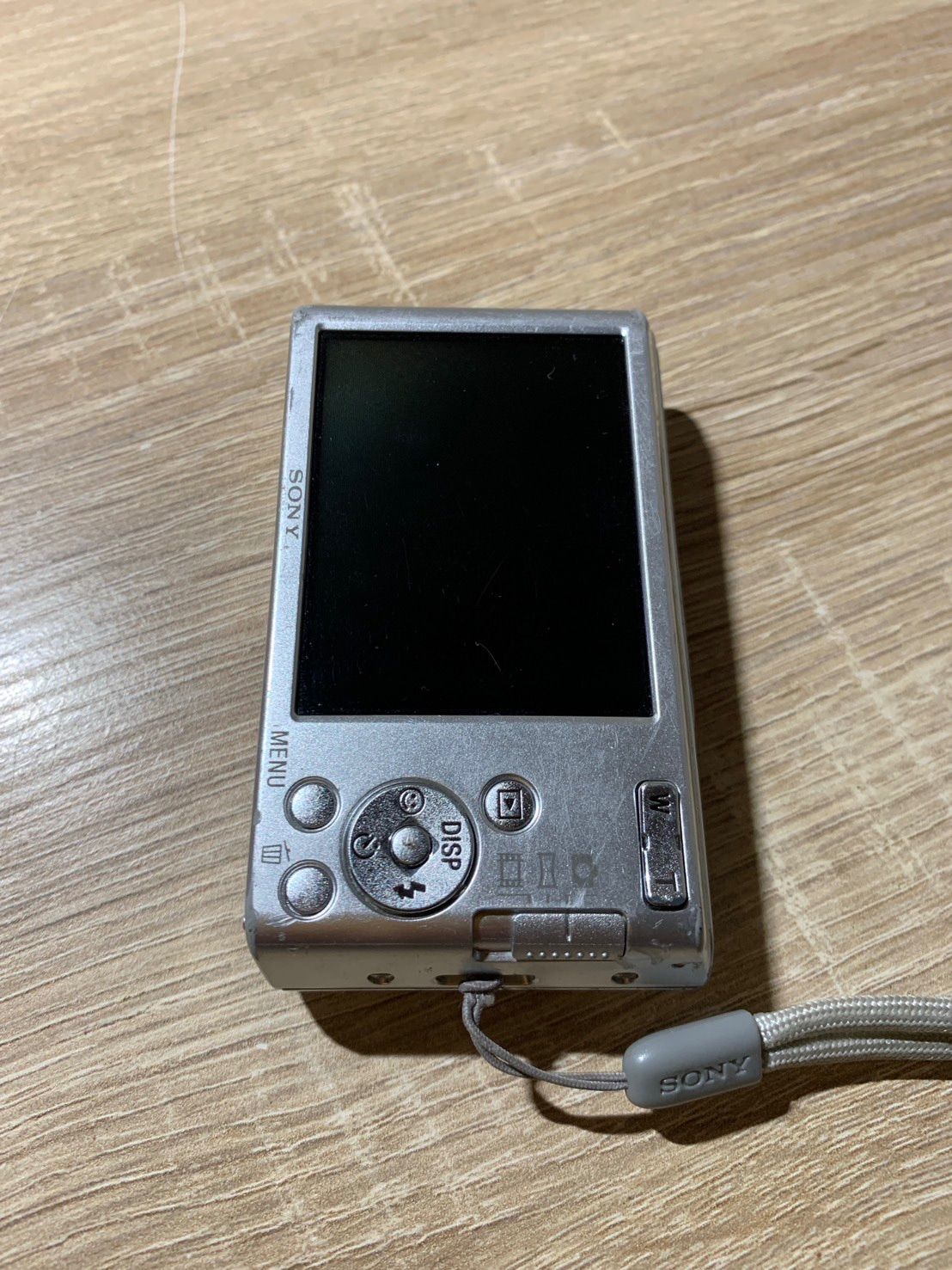 9722 Sony Cyber-shot DSC-W830 シルバー デジカメ ジャンク品【ネ