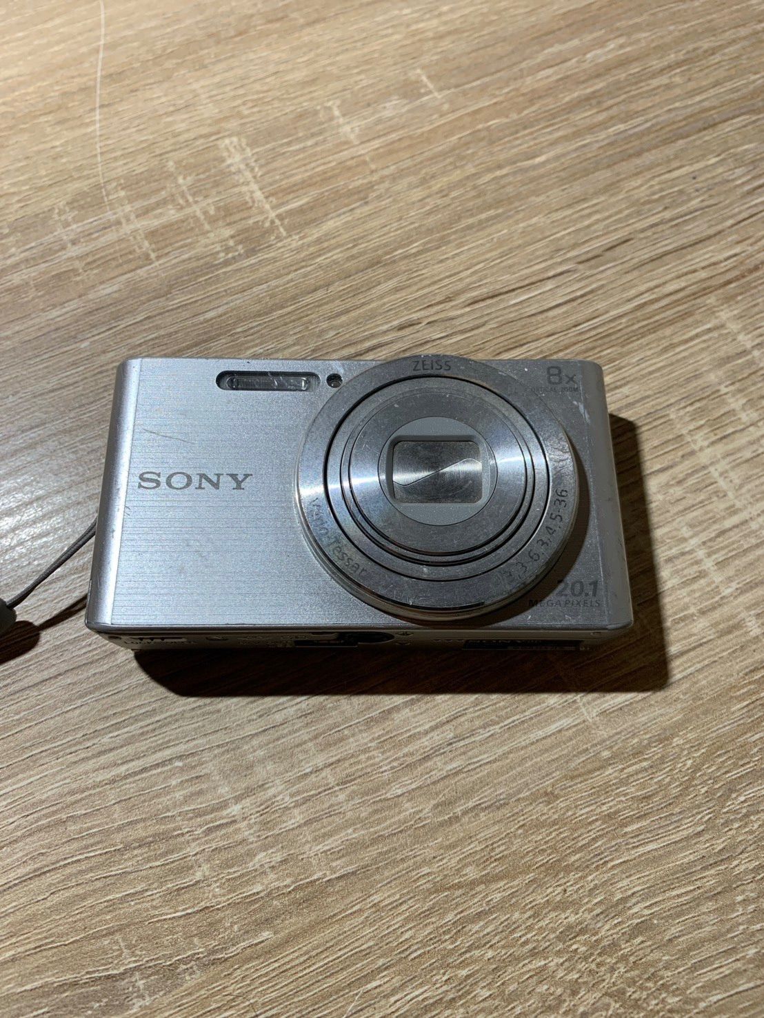 SONY 20.1メガピクセル デジタルカメラジャンク品 9722 Sony Cyber-shot DSC-W830 シルバー デジカメ ジャンク品【ネ