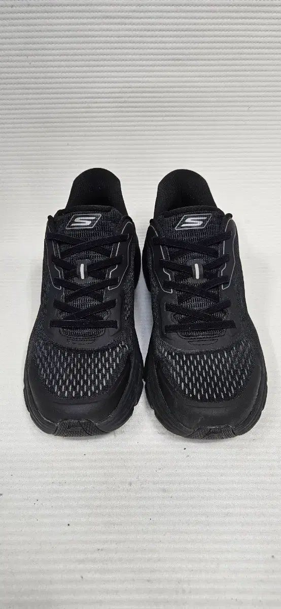 SKECHERS スケッチャーズ 220553 マックスクッショニング アーチ