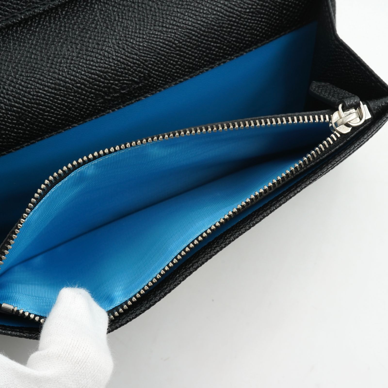 ✨Sランク・箱証明書付き✨ BVLGARI 長財布 ビーゼロワン ロゴマニア