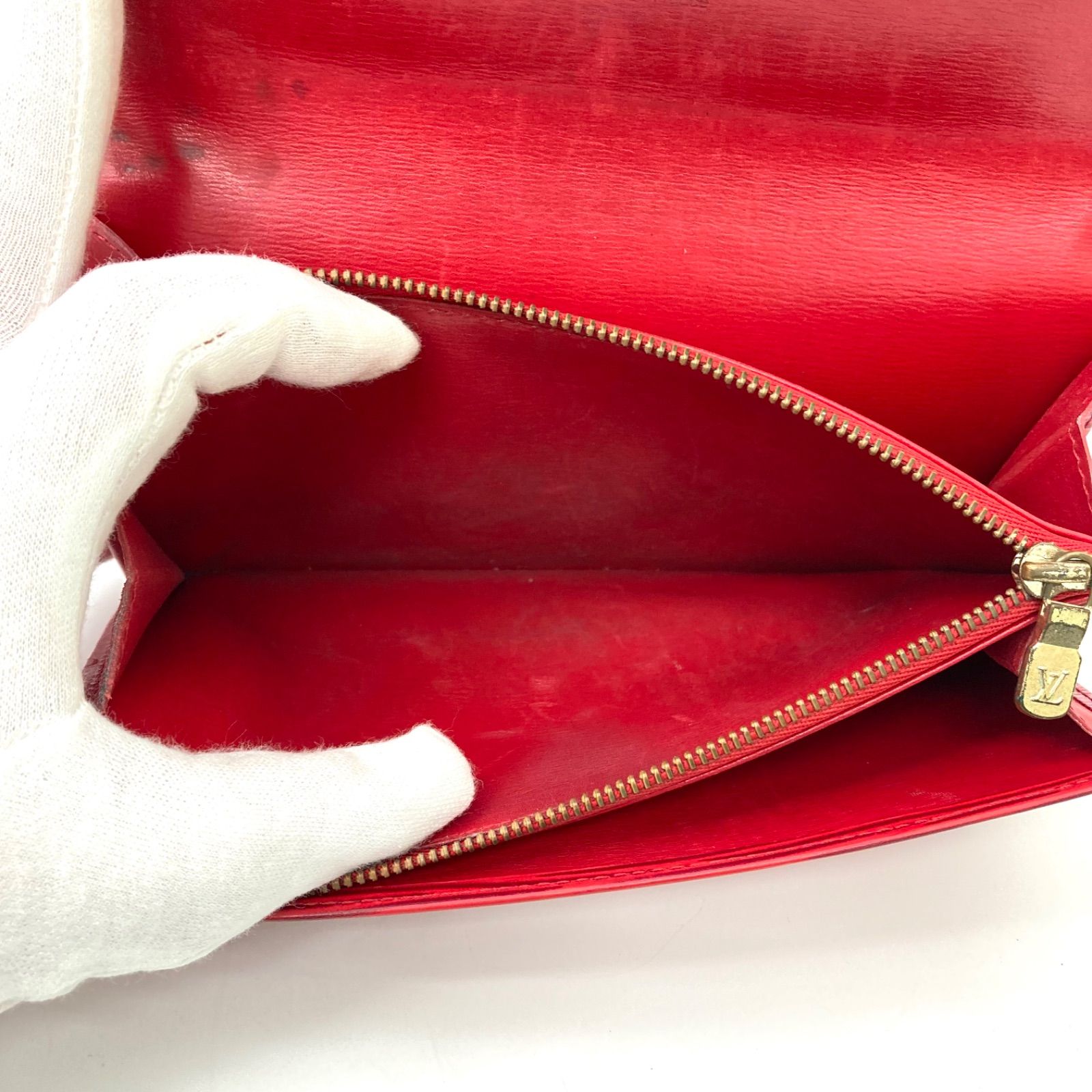 レディース LOUIS VUITTON 長財布 エピ ポルトモネクレディ レッド 正規品