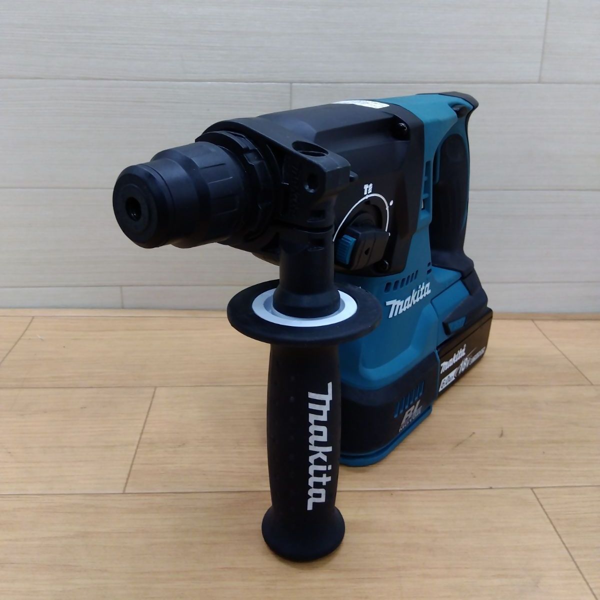 Makita マキタ 24mm充電式ハンマドリル HR244DZK 中古 簡易動作確認済 