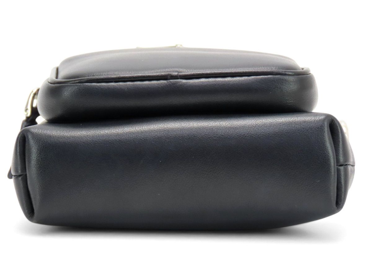ブランドサイト通販 【美品】プラダ PRADA レザー スマートフォン 