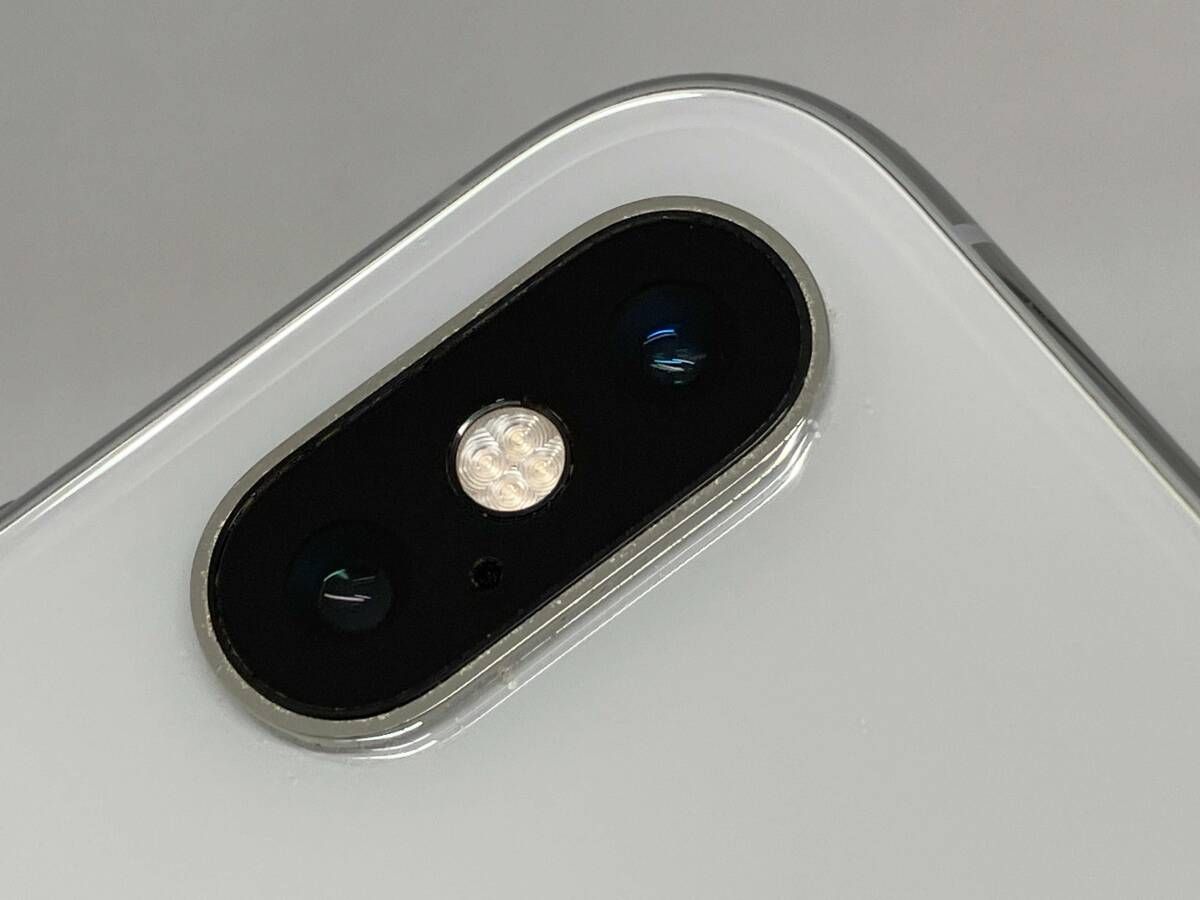 iPhone Xs Silver 256GB docomoSIMロック解除済 【公式通販】 iPhone 